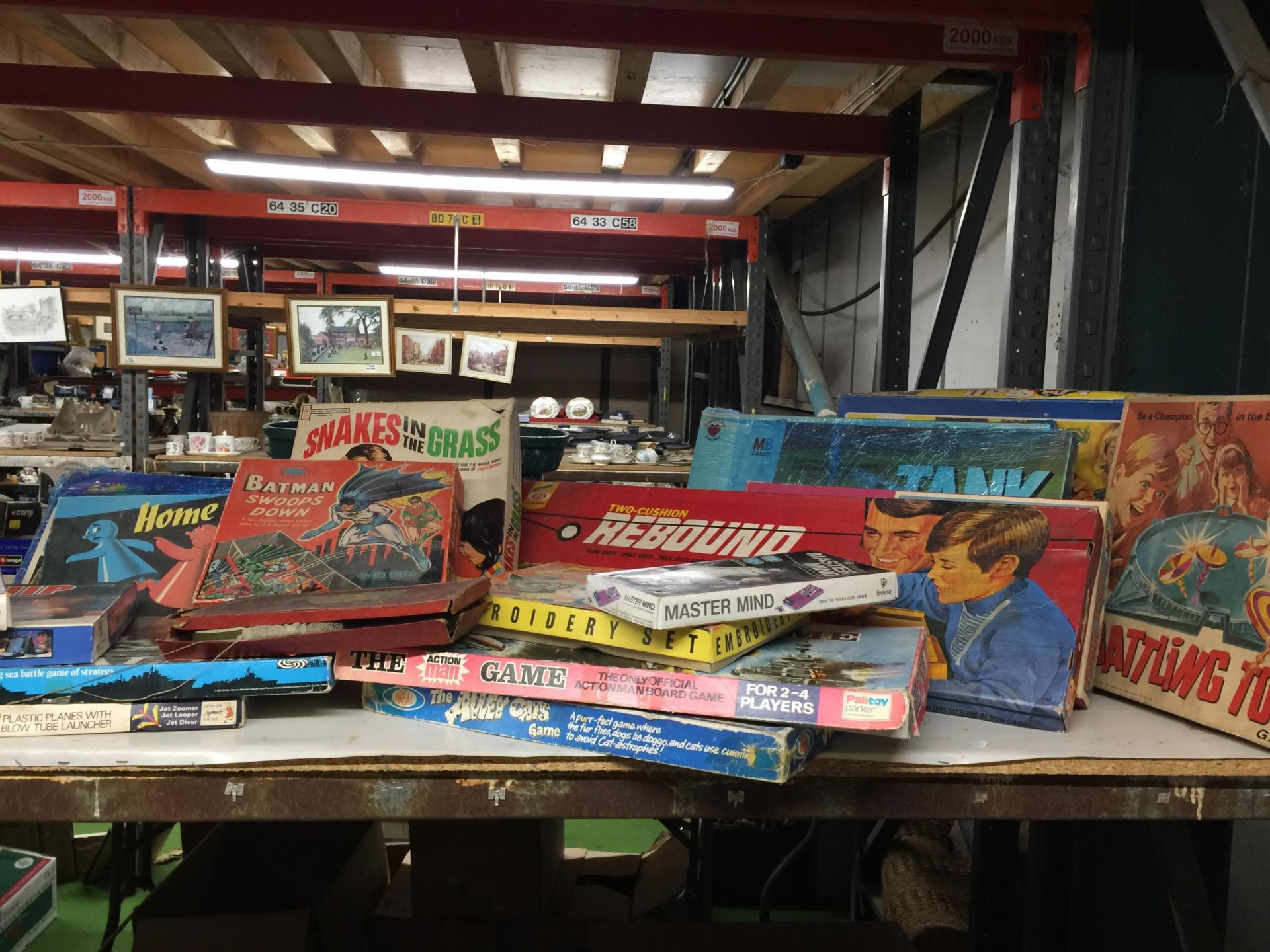 A LARGE GROUP OF BOXED VINTAGE GAMES, BATMAN SWOOPS DOWN ETC