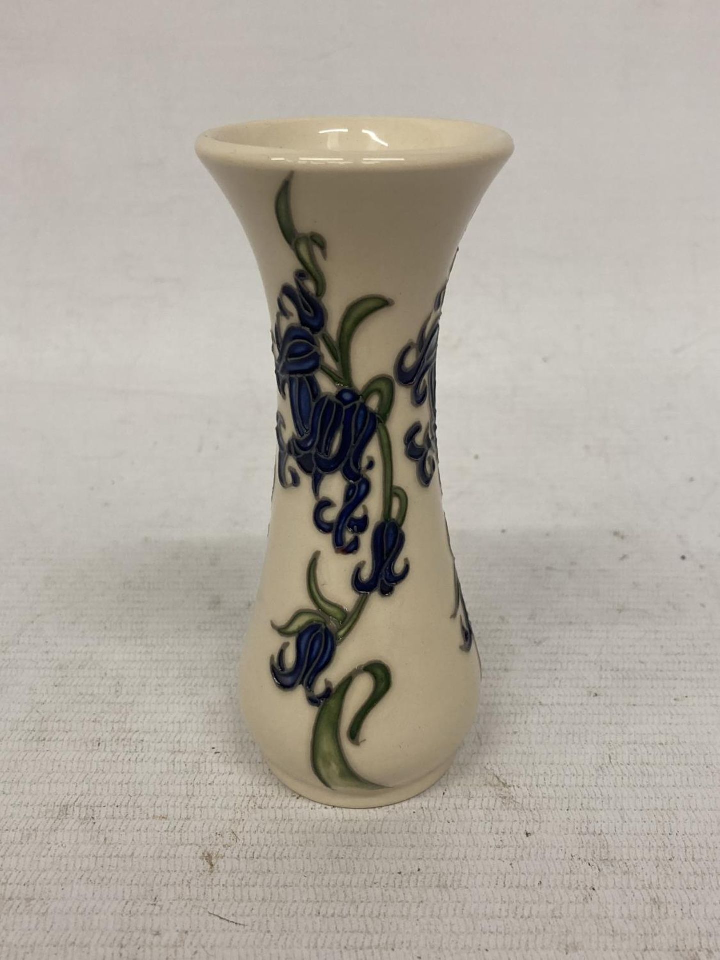 A MOORCROFT BLUEBELL HARMONY VASE HEIGHT 5"