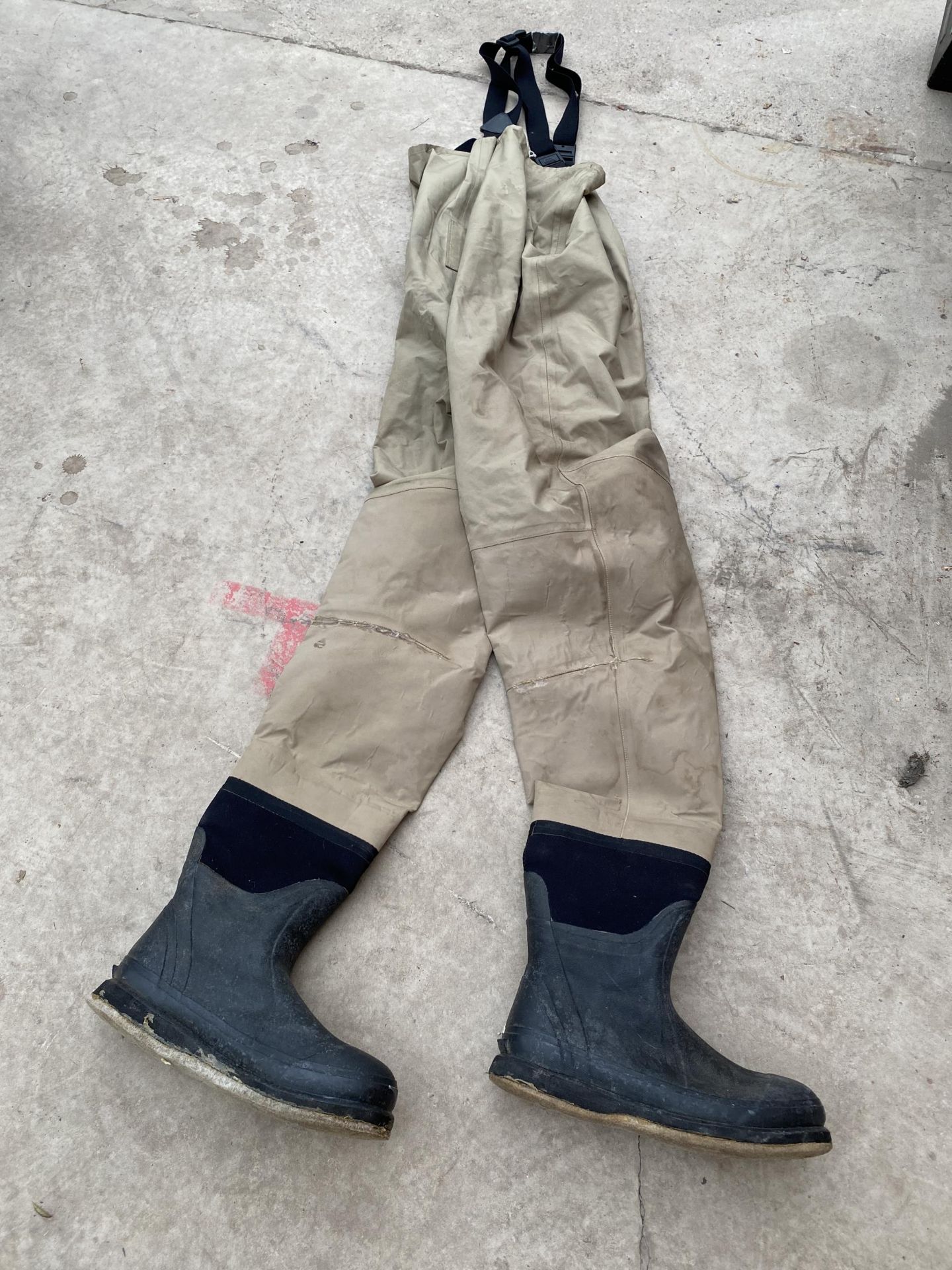 A PAIR OF SIZE 11 CHEST WADERS