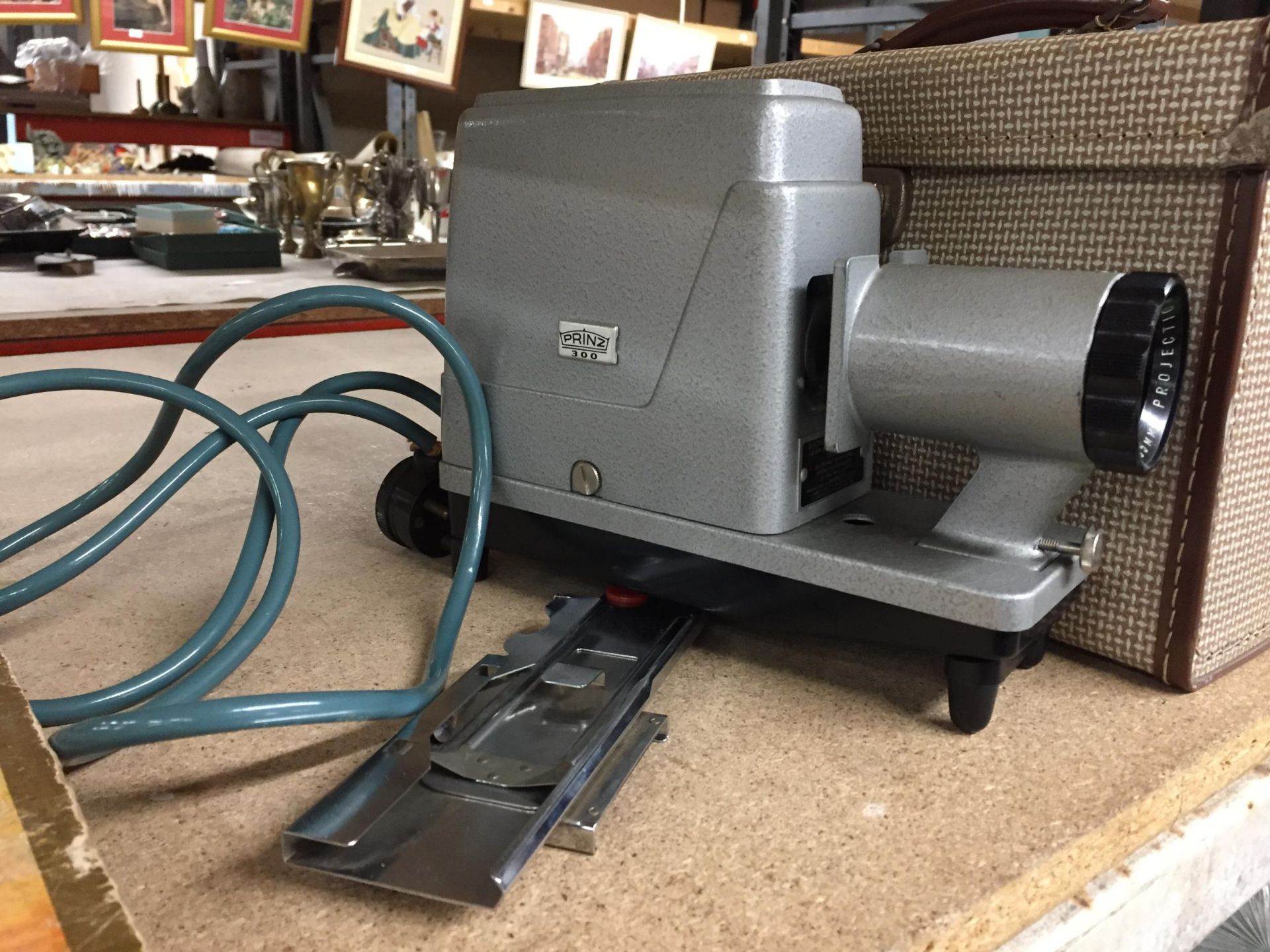 A VINTAGE PRINZ 300 PROJECTOR AND CASE - Image 2 of 4