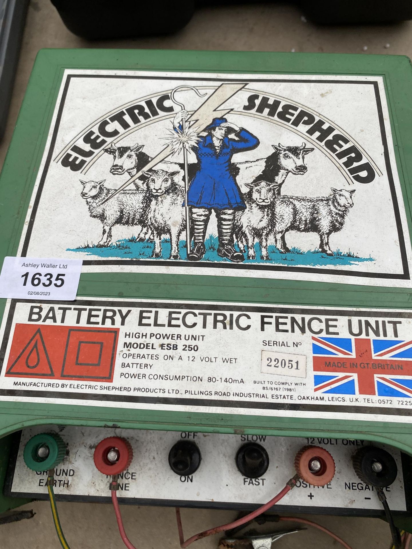 AN ELECTRIC SHEPARD BATTERY ELECTRIC FENCE UNIT - Image 2 of 3