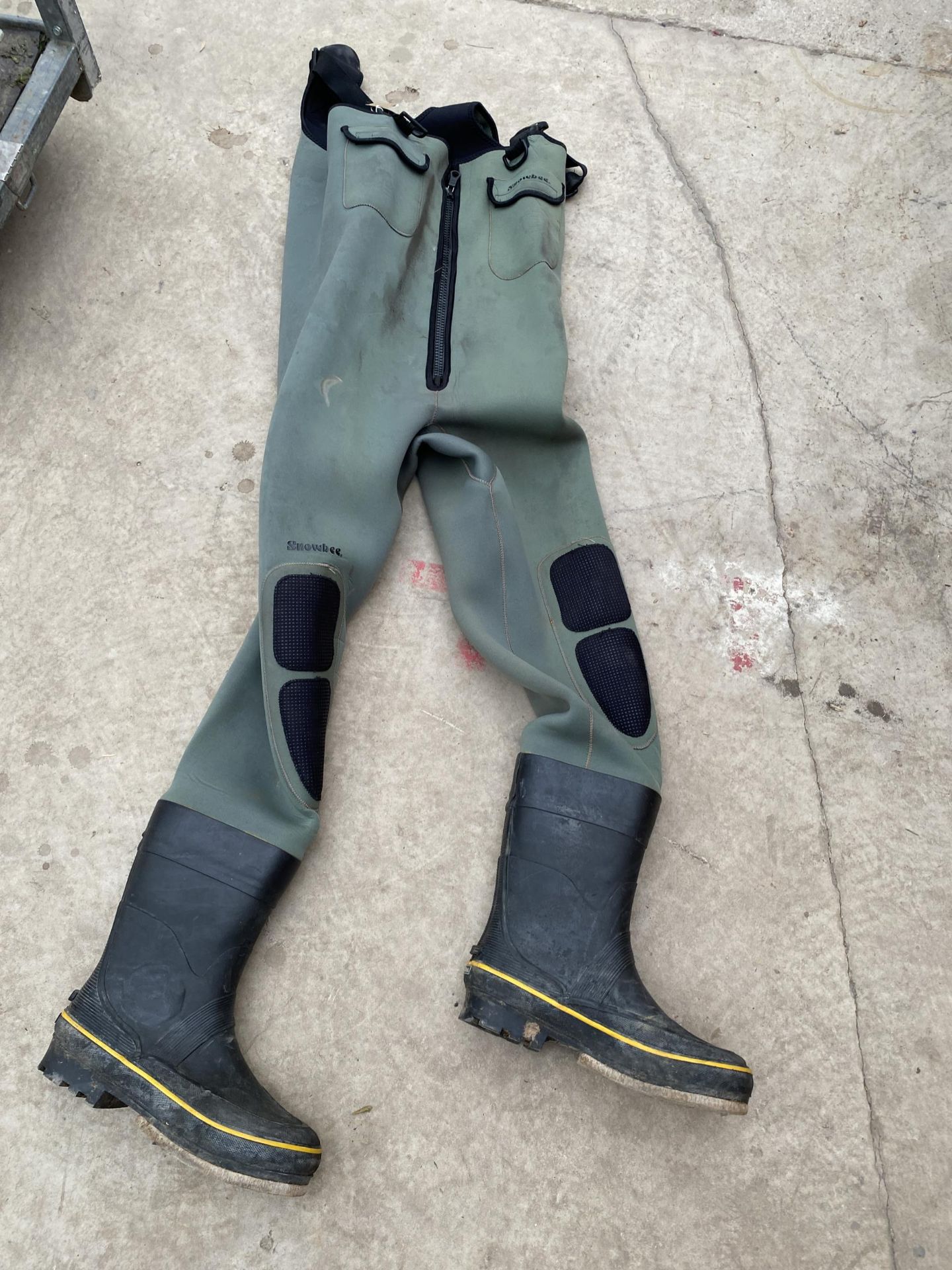 A PAIR OF SIZE 11 SNOWBEE CHEST WADERS