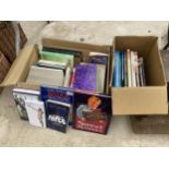 AN ASSORTMENT OF BOOKS ON ANTIQUES AND COLLECTORS ITEMS ETC
