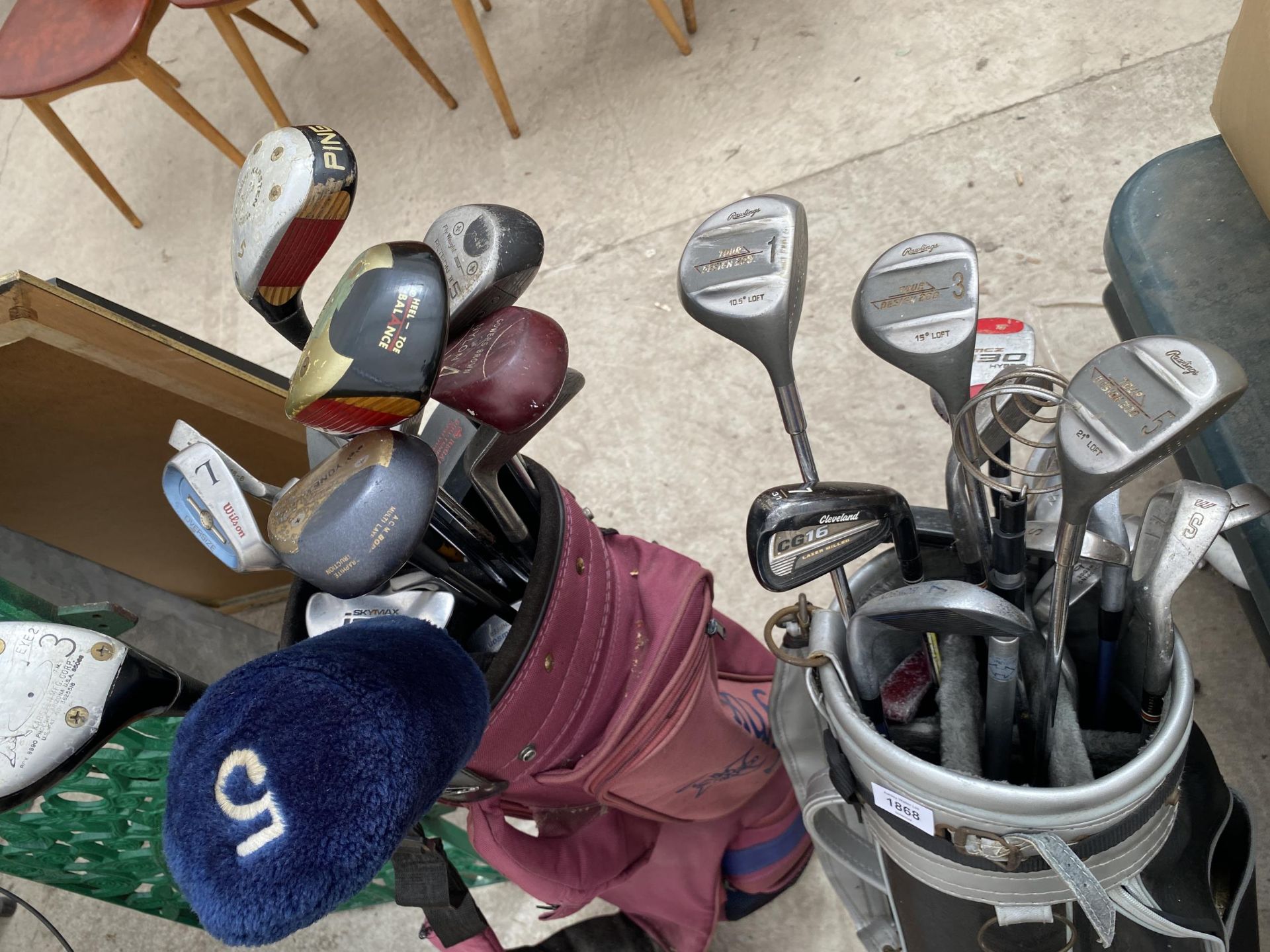 TWO GOLF BAGS AND AN ASSORTMENT OF GOLF CLUBS - Image 2 of 5