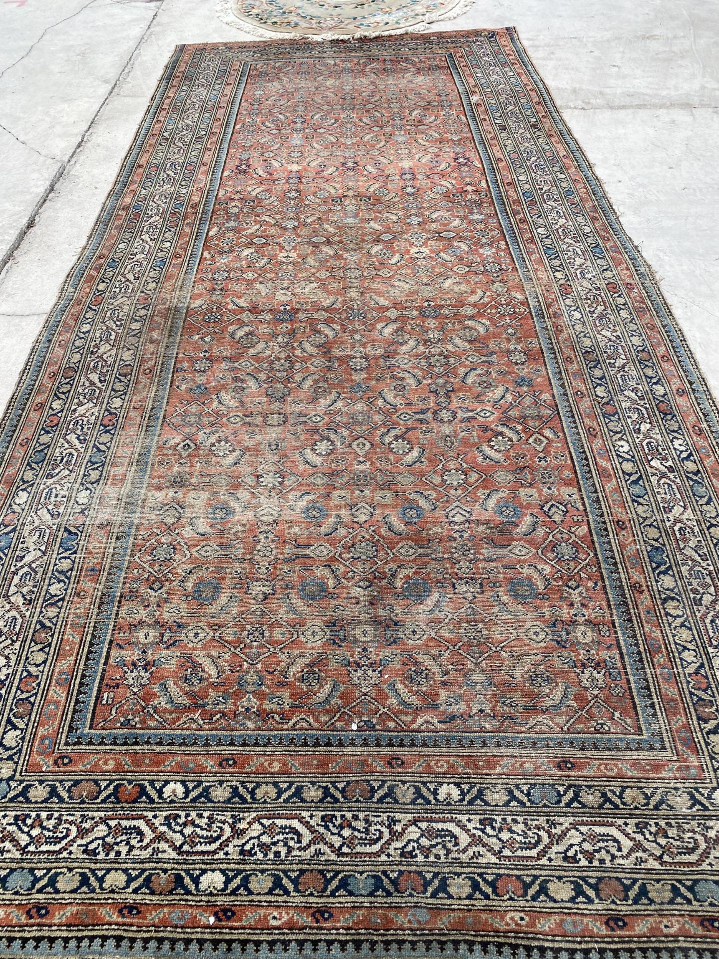 AN ANTIQUE, BELIEVED PERSIAN RUG 211 CM X 480 CM - Image 2 of 4