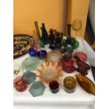 A QUANTITY OF VINTAGE COLOURED GLASS TO INCLUDE VASES, BOWLS, JUGS, GLASSES, CANDLESTICKS, ETC