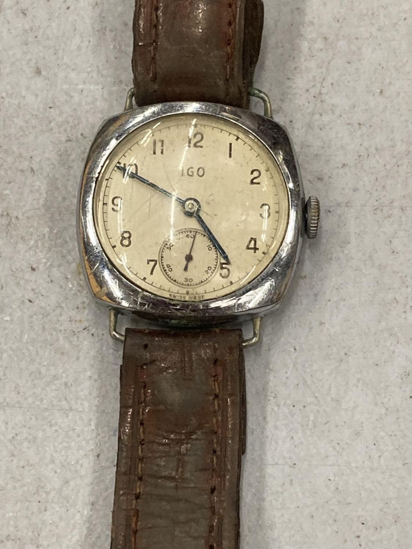 A VINTAGE TRENCH WATCH (NOT WORKING) - Image 2 of 3