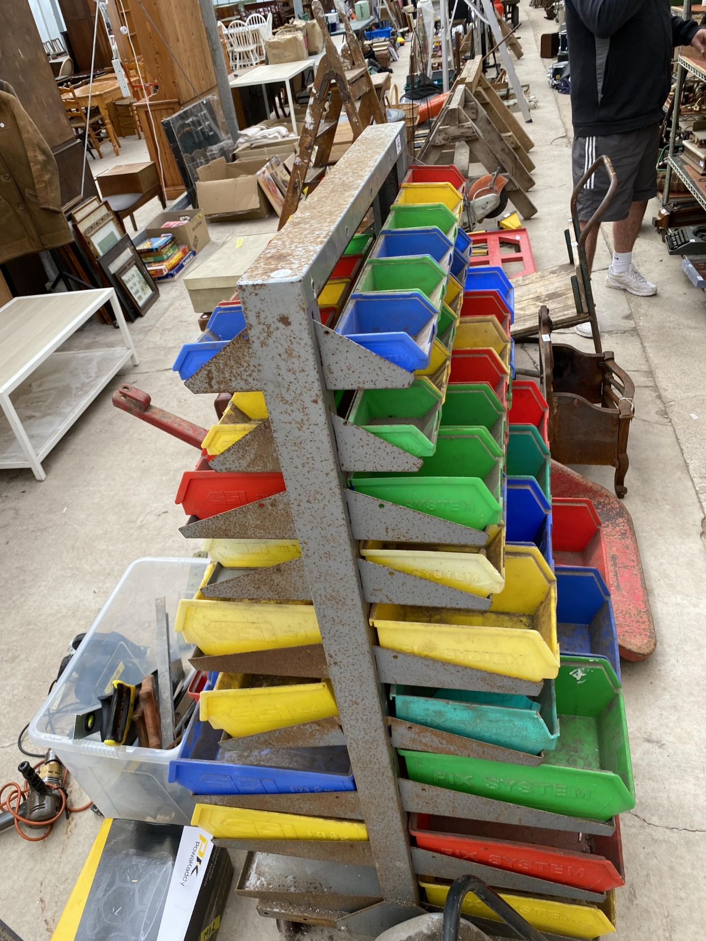 A FOUR WHEELED TROLLEY WITH A LARGE QUANTITY OF PLASTIC LIN BINS - Image 3 of 3