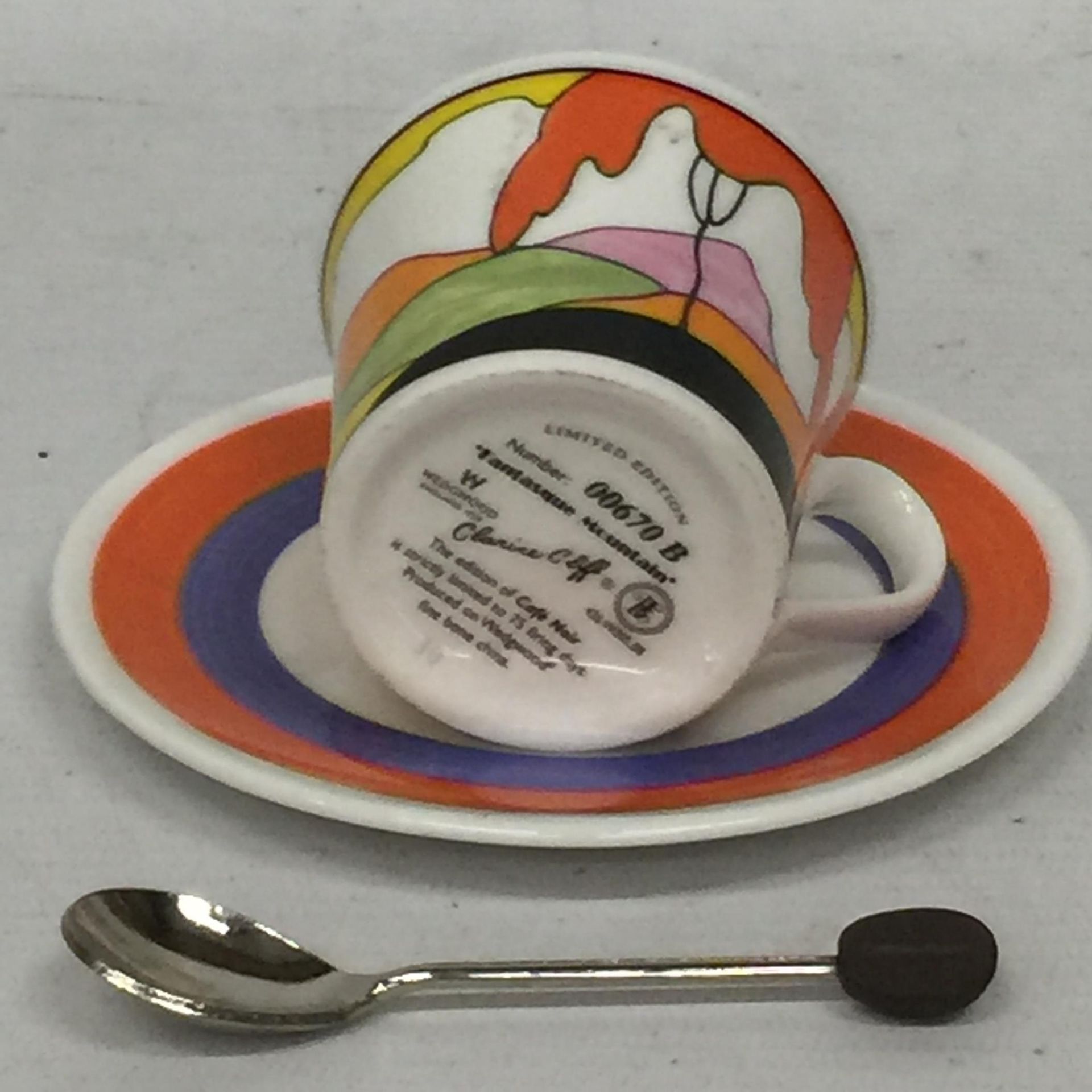 A WEDGEWOOD CLARICE CLIFF LIMITED EDITION CUP, SAUCER AND SPOON - Image 3 of 3