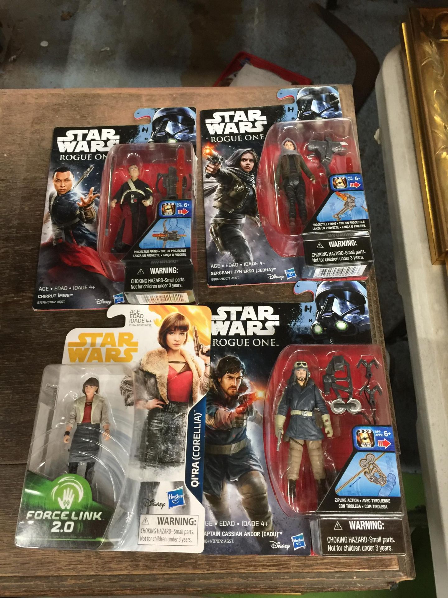 A GROUP OF SEALED STAR WARS ROGUE ONE FIGURES