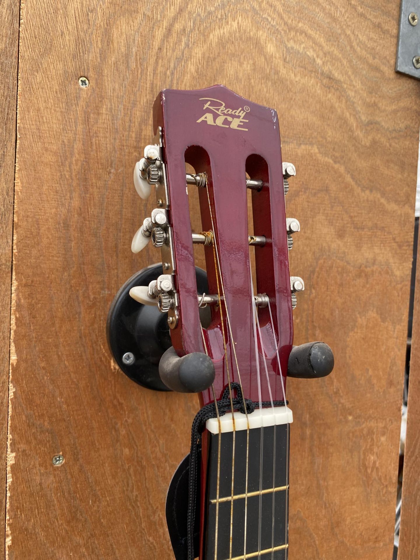 A PAIR OF READY ACE ACOUSTIC GUITARS - Bild 4 aus 5