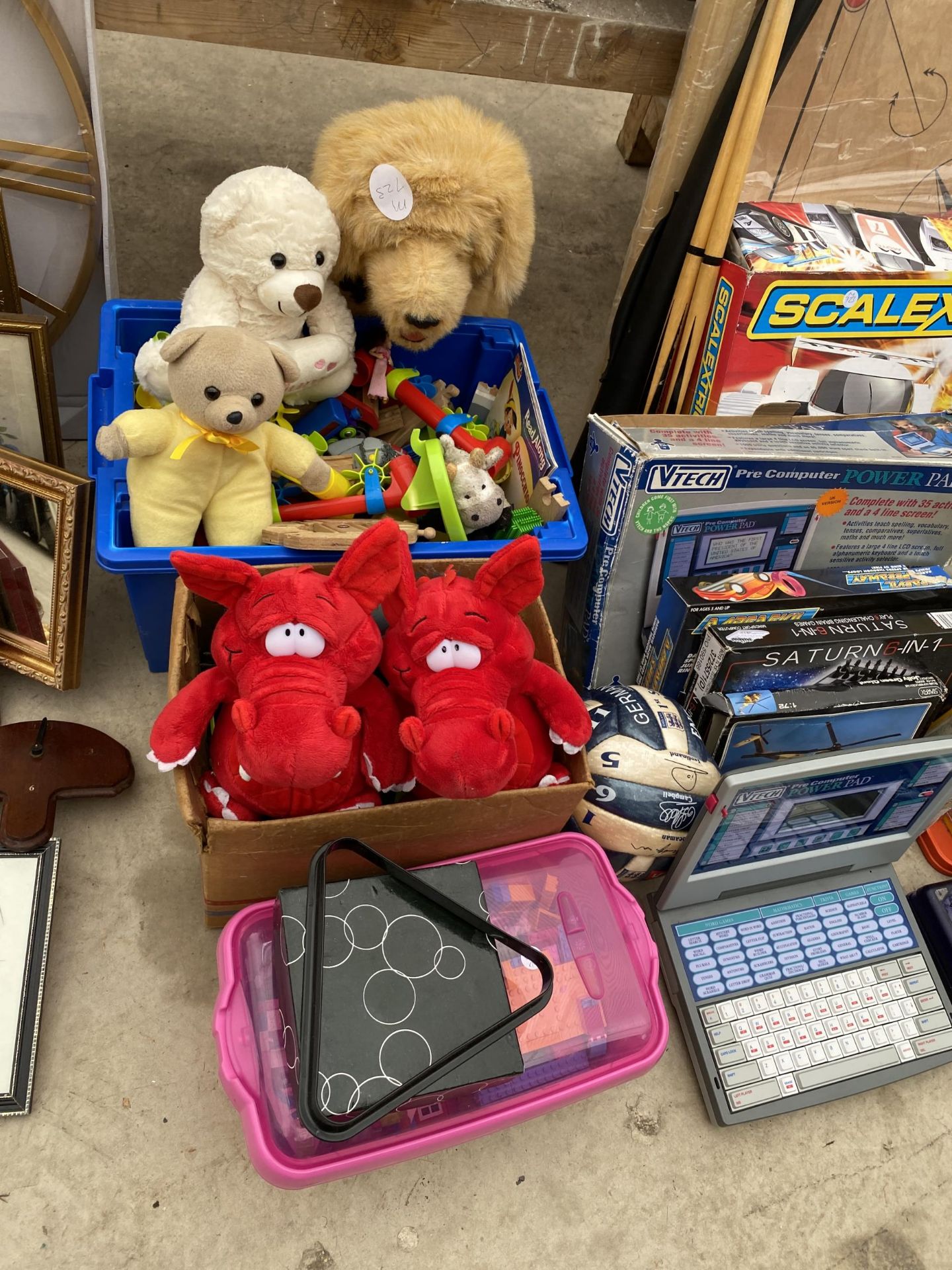 A LARGE ASSORTMENT OF CHILDRENS TOYS AND GAMES TO INCLUDE SCALEXTRICS, BOARD GAMES AND TEDDY BEARS - Image 2 of 13