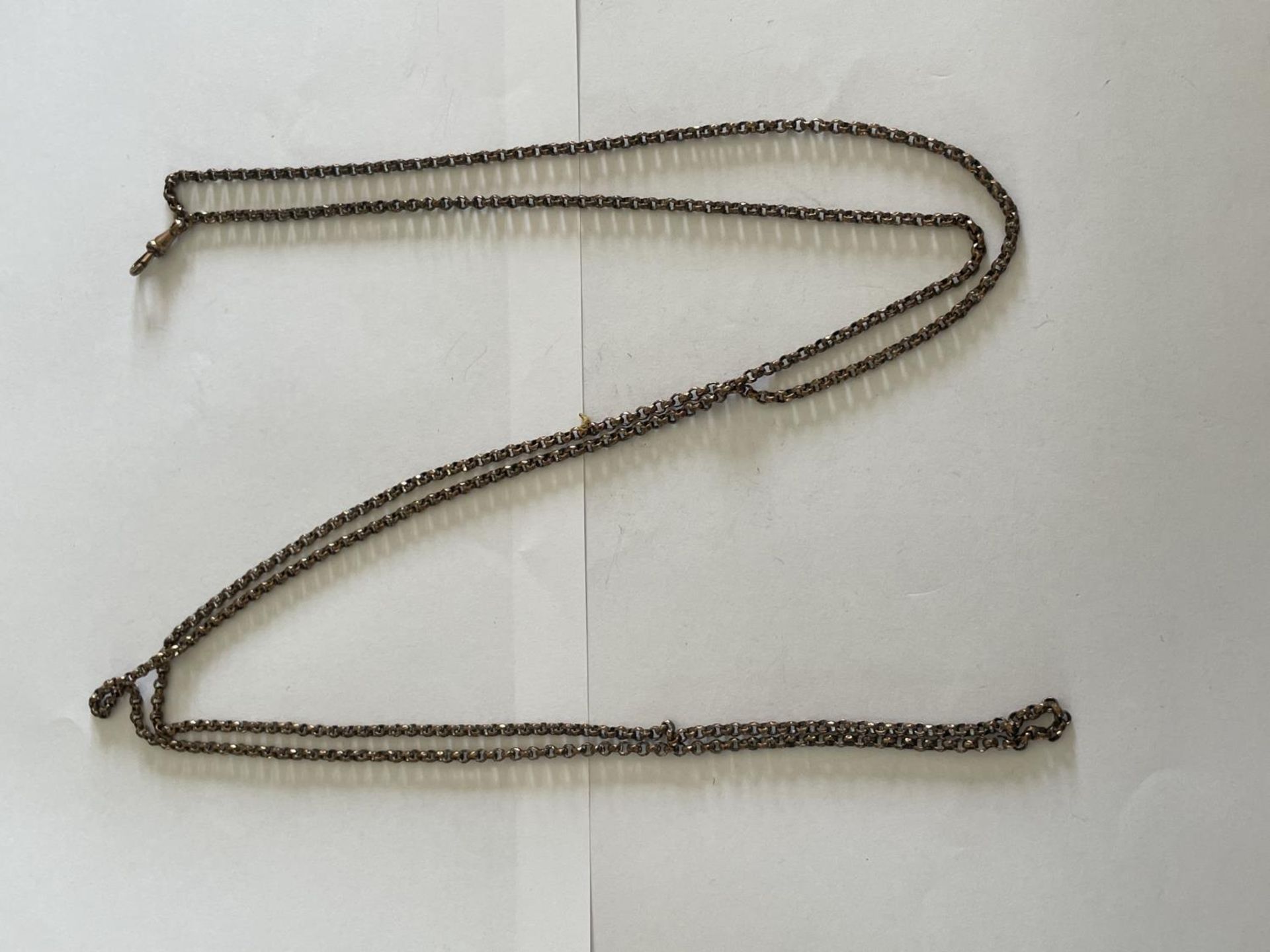 A MUFF CHAIN