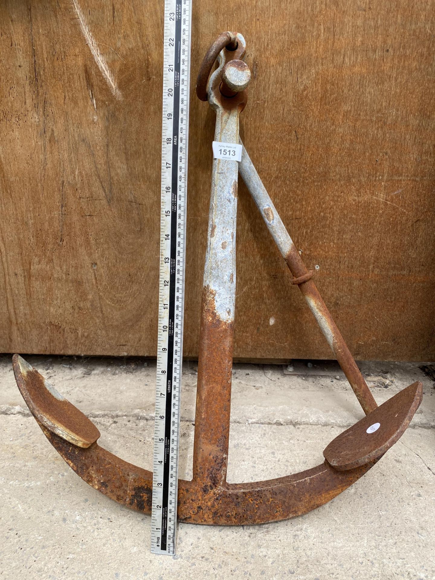 A VINTAGE METAL BOAT ANCHOR - Bild 2 aus 3