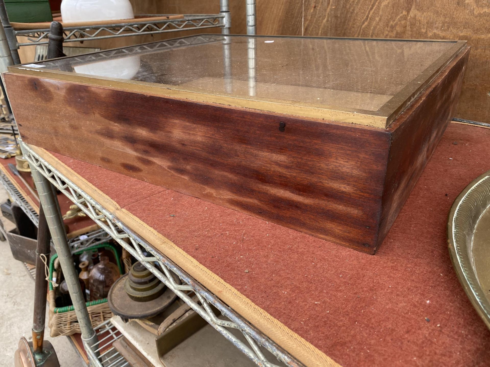 A VINTAGE TEAK GLASS TOPPED DISPLAY CABINET - Image 2 of 5