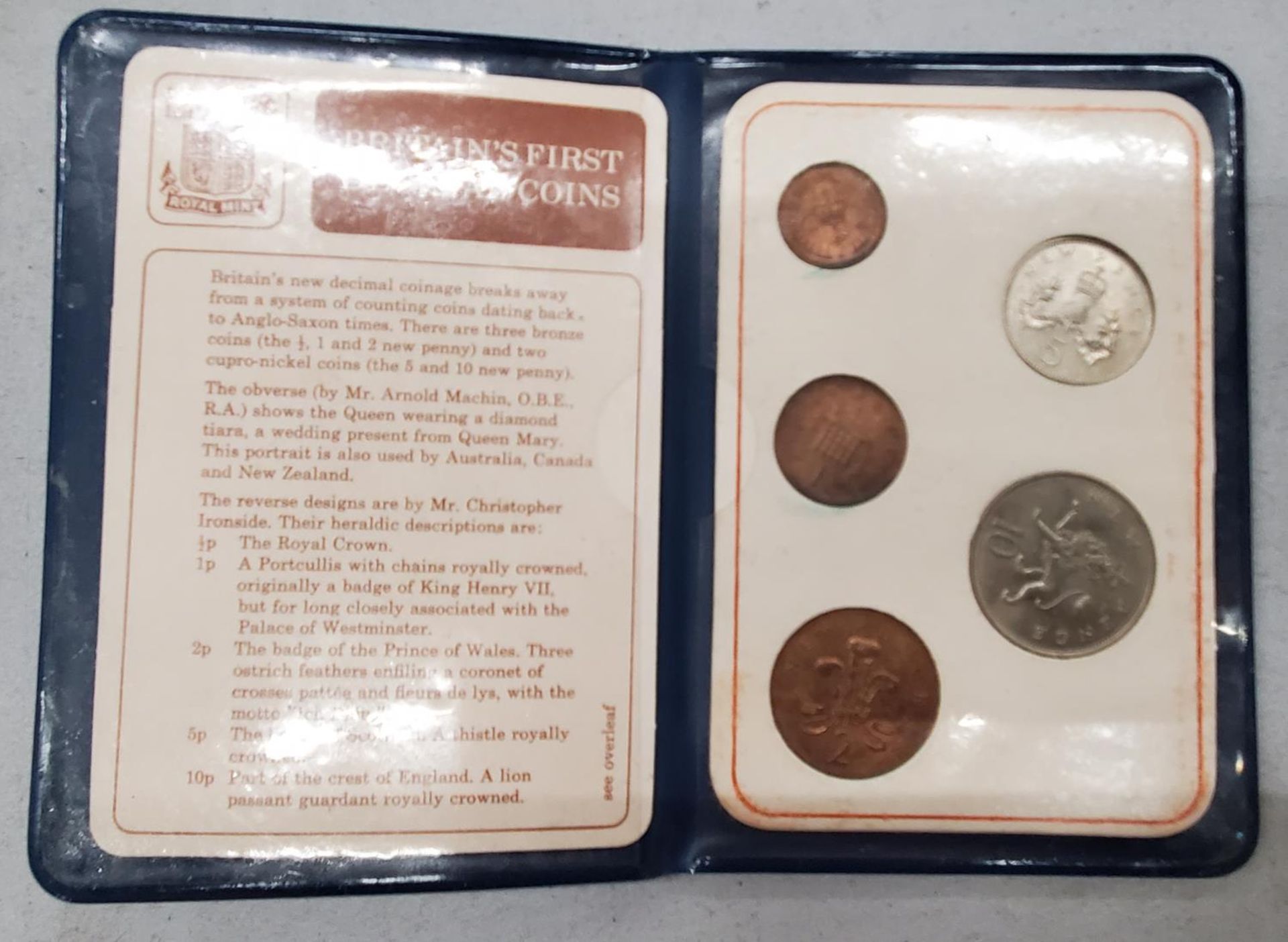 THREE COLLECTORS WALLETS OF BRITAIN'S FIRST DECIMAL COINS - Bild 5 aus 5