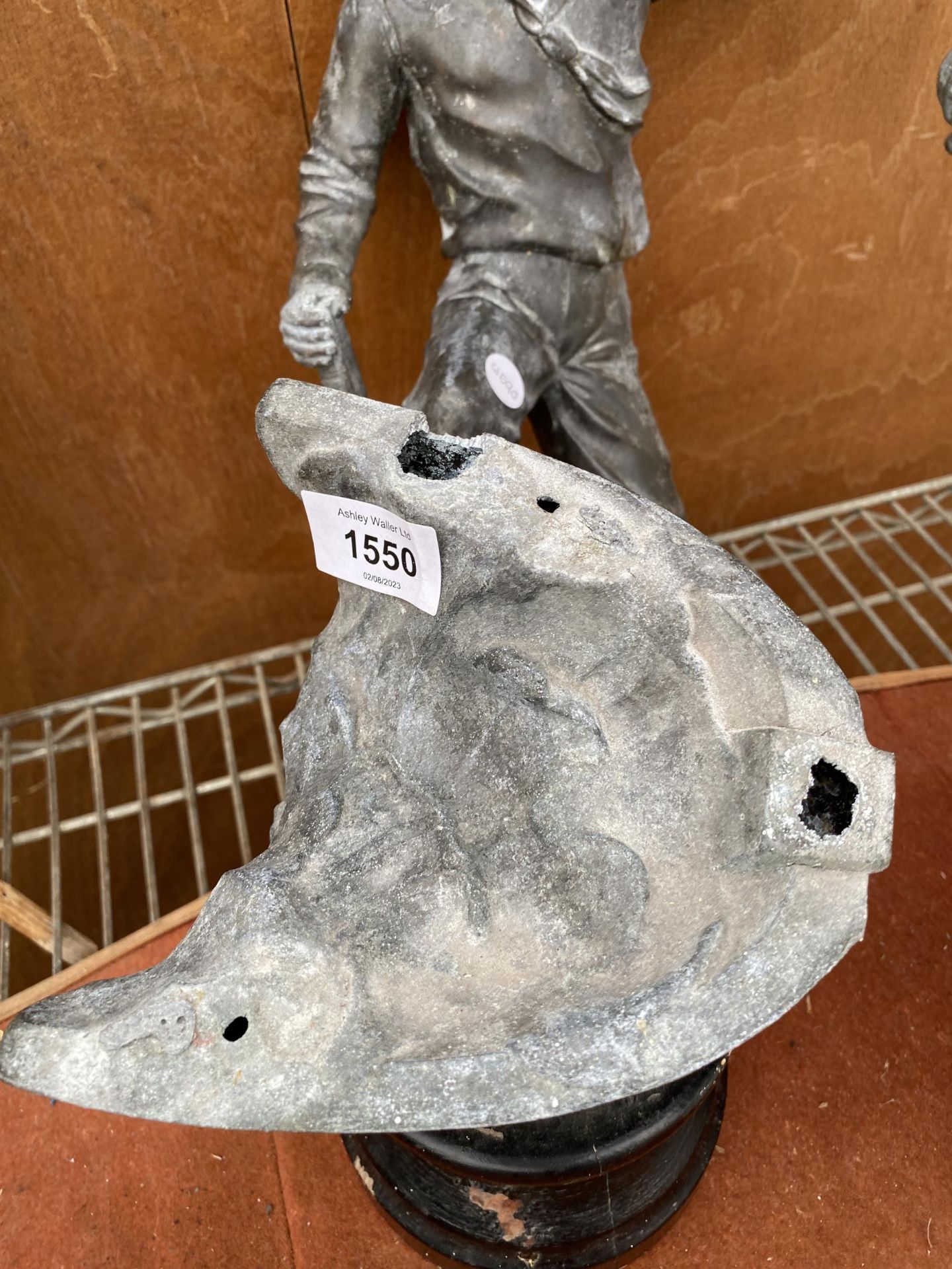 A VINTAGE METAL STATUE OF A MINER (A/F) - Image 3 of 4