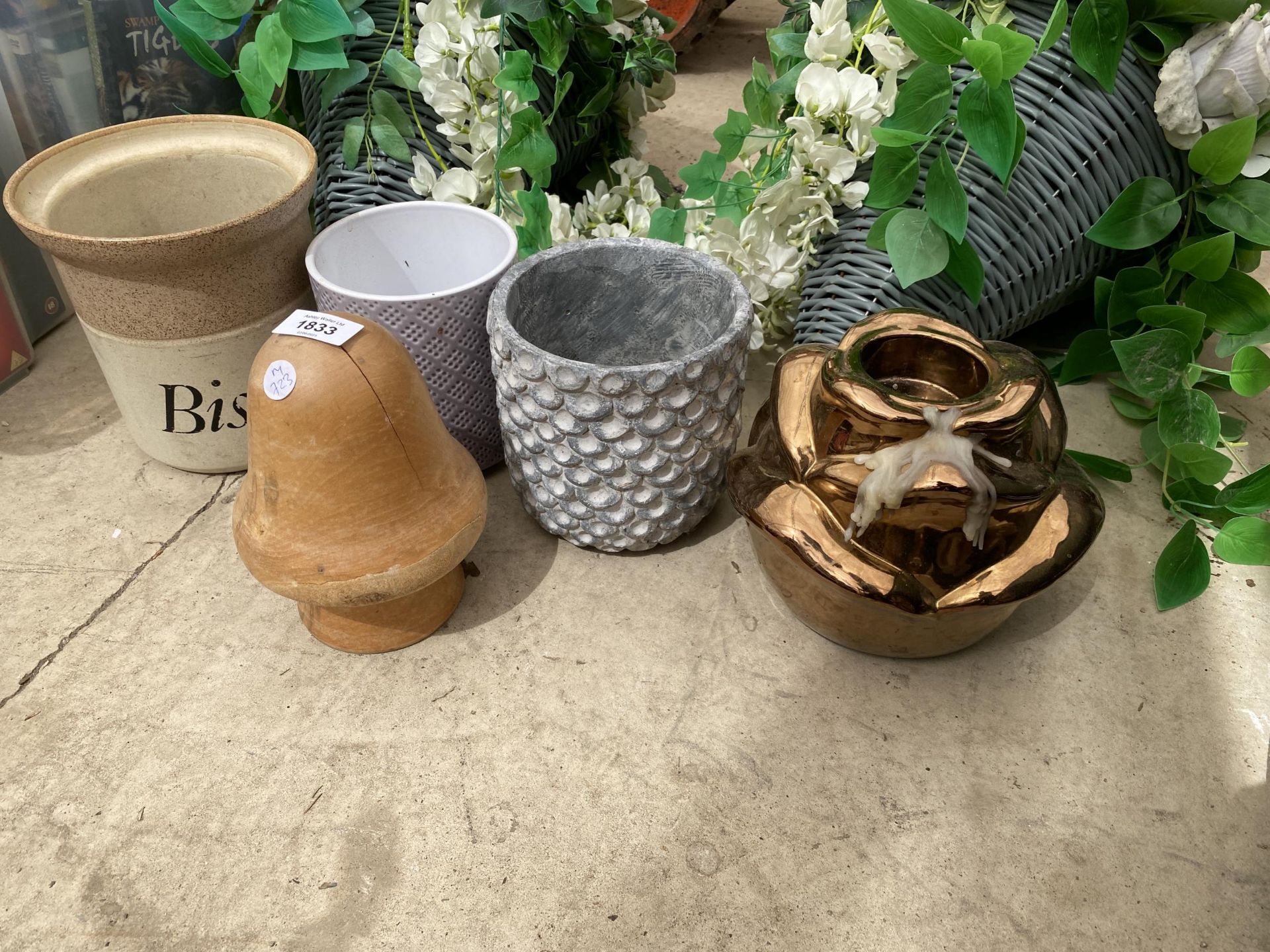 AN ASSORTMENT OF PLANTERS AND ARTIFICIAL FLOWERS - Image 2 of 2