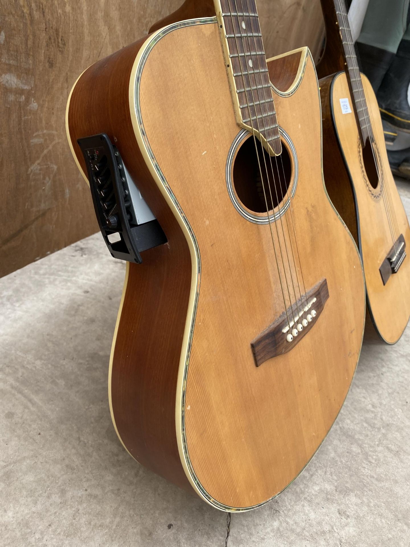 TWO VARIOUS ACOUSTIC GUITARS - Image 2 of 4