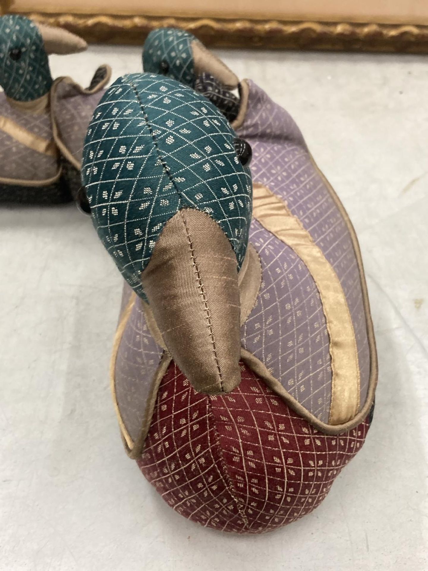 A FABRIC DUCK DOORSTOP WITH FIVE DUCKS - Image 2 of 2