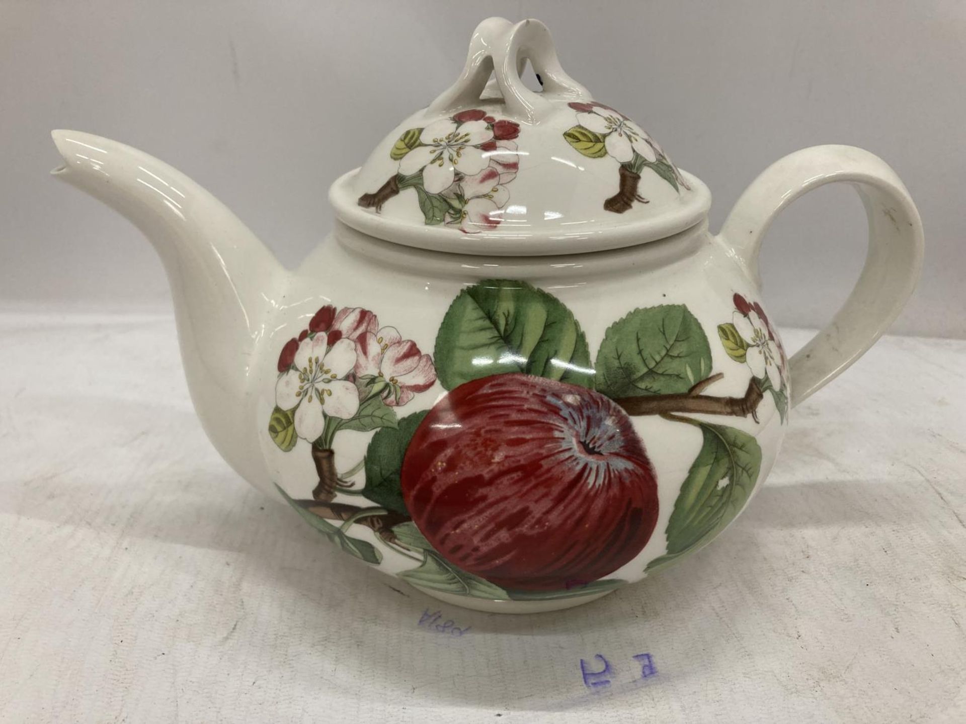 THREE PIECES OF PORTMEIRION TO INCLUDE A TEAPOT, A LARGE CUP AND SAUCER - Image 2 of 5