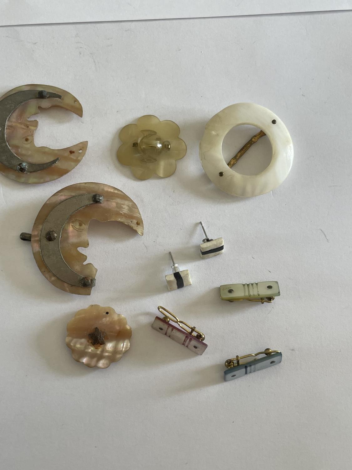 VARIOUS MOTHER OF PEARL PIECES