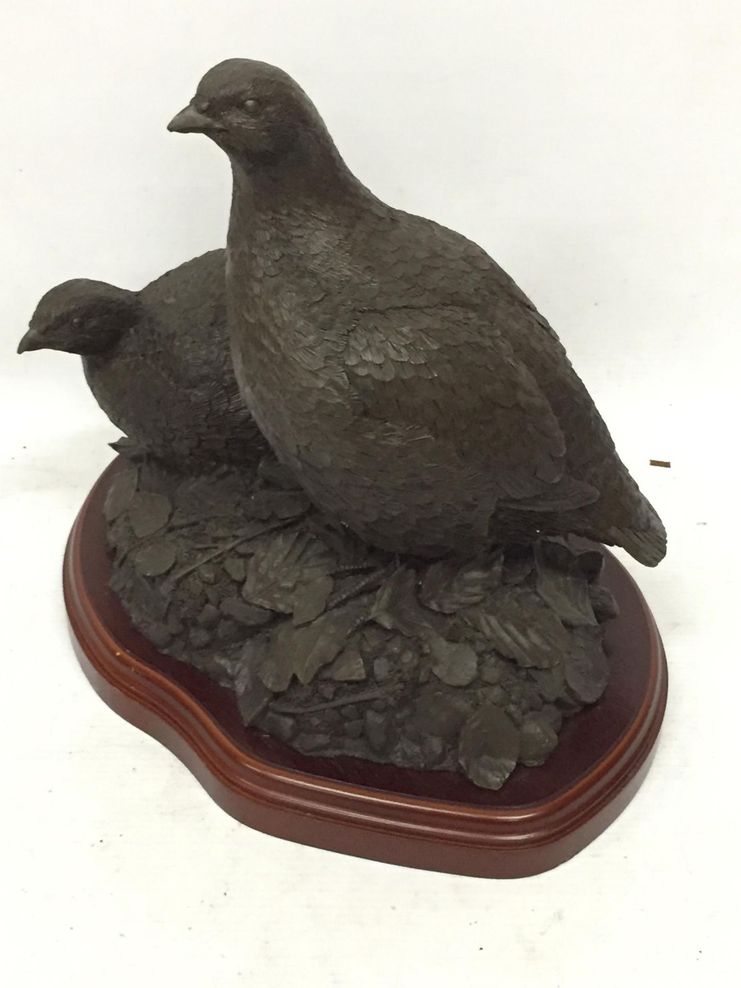 A RESIN FIGURE OF TWO PARTRIDGES BY A.HAYMAN - Image 2 of 4