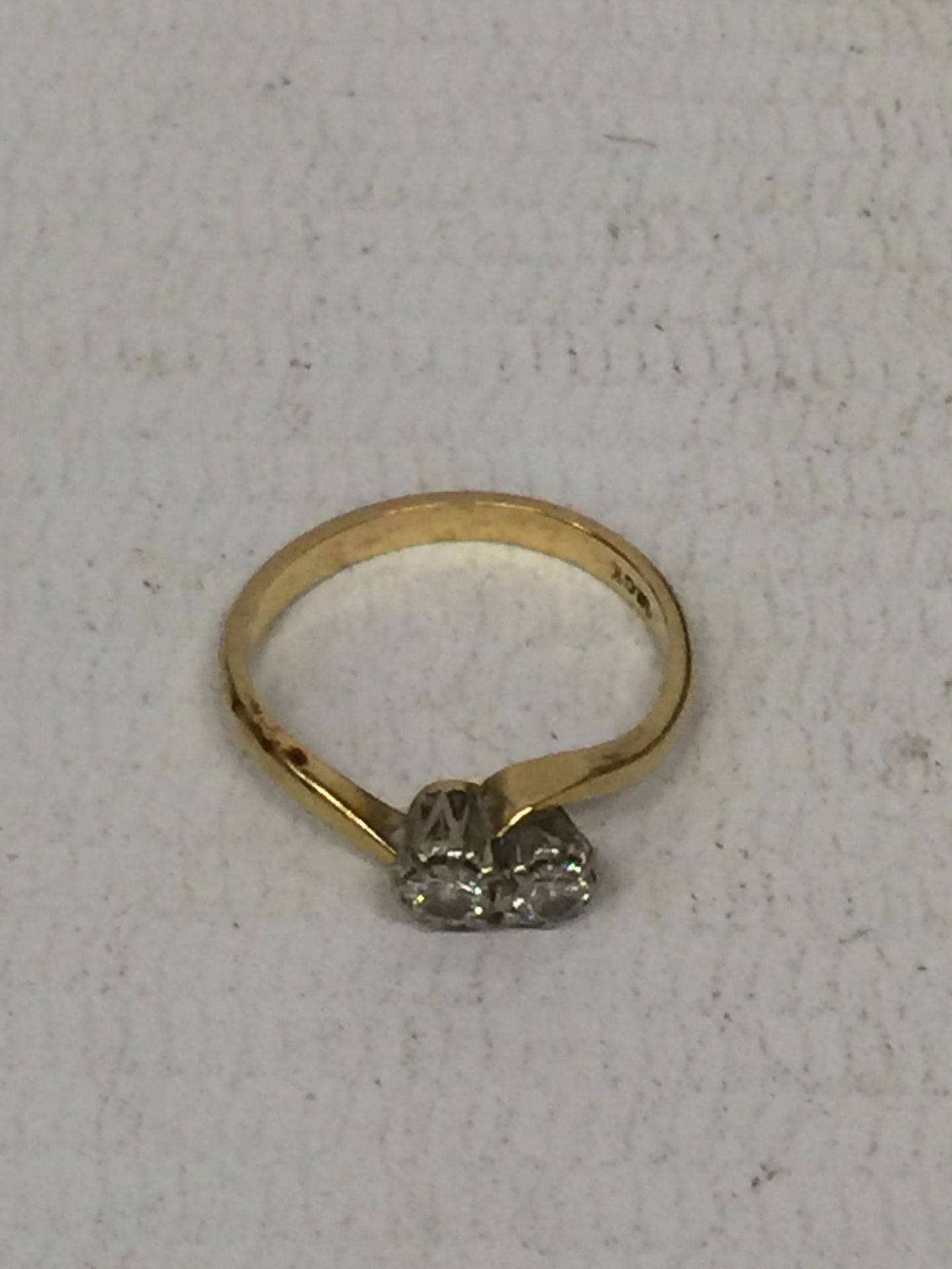 AN 18CT DIAMOND CROSS RING - SIZE I