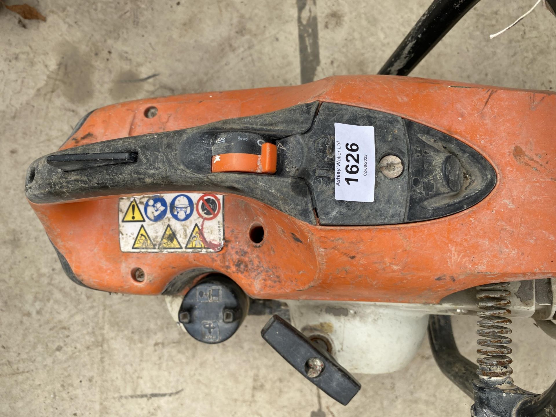 A STIHL PETROL STONECUTTER - Image 2 of 4