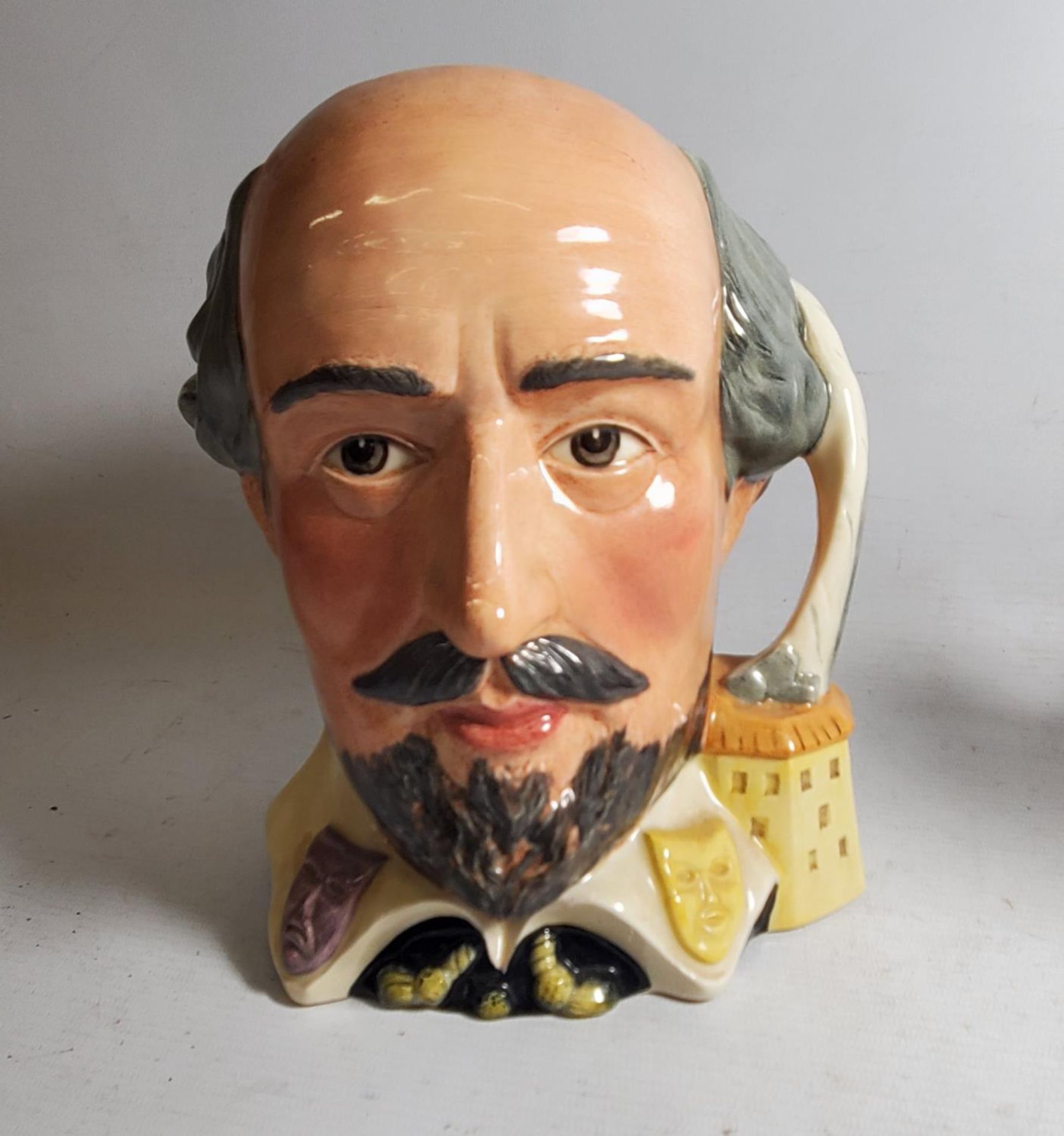 TWO LARGE ROYAL DOULTON TOBY JUGS - WILLIAM SHAKESPEARE AND TOWN CRIER - Image 2 of 5