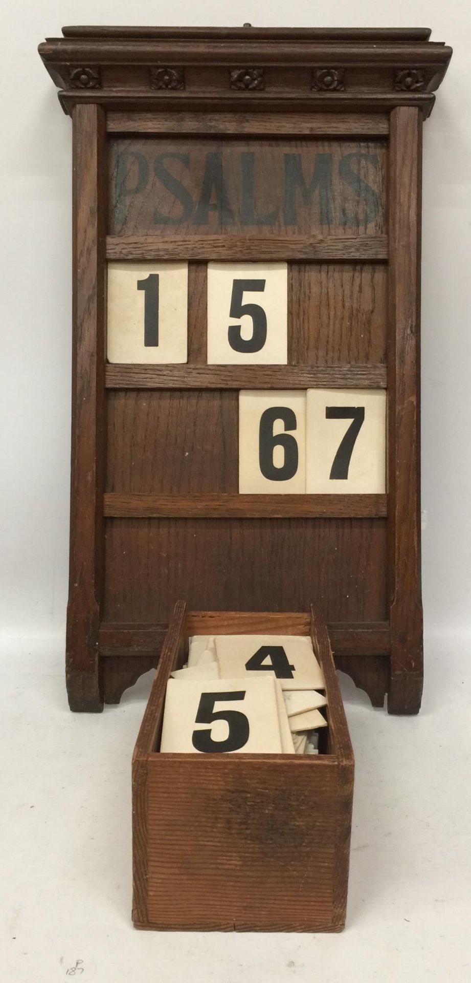 A VINTAGE OAK PSALMS NUMBER RACK