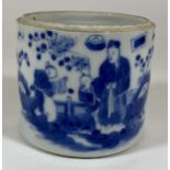 AN 18TH / 19TH CENTURY CHINESE BLUE AND WHITE PORCELAIN BRUSH POT, HEIGHT 7CM