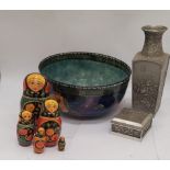 A LARGE RUBENS WARE DISH WITH FRUIT PATTERN AND BLUE INSIDE, A SET OF RUSSIAN DOLLS AND TWO PIECES