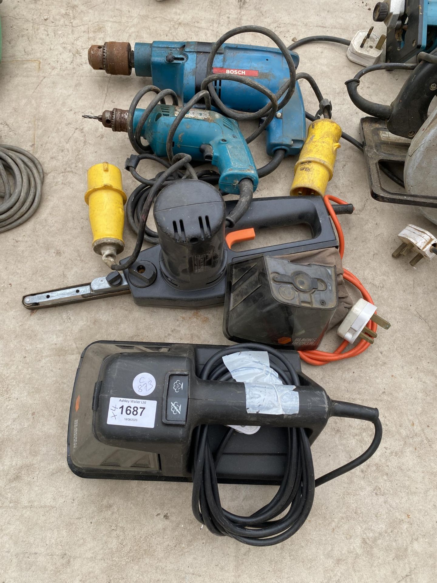 FOUR ASSORTED POWER TOOLS, BOSCH DRILL ETC