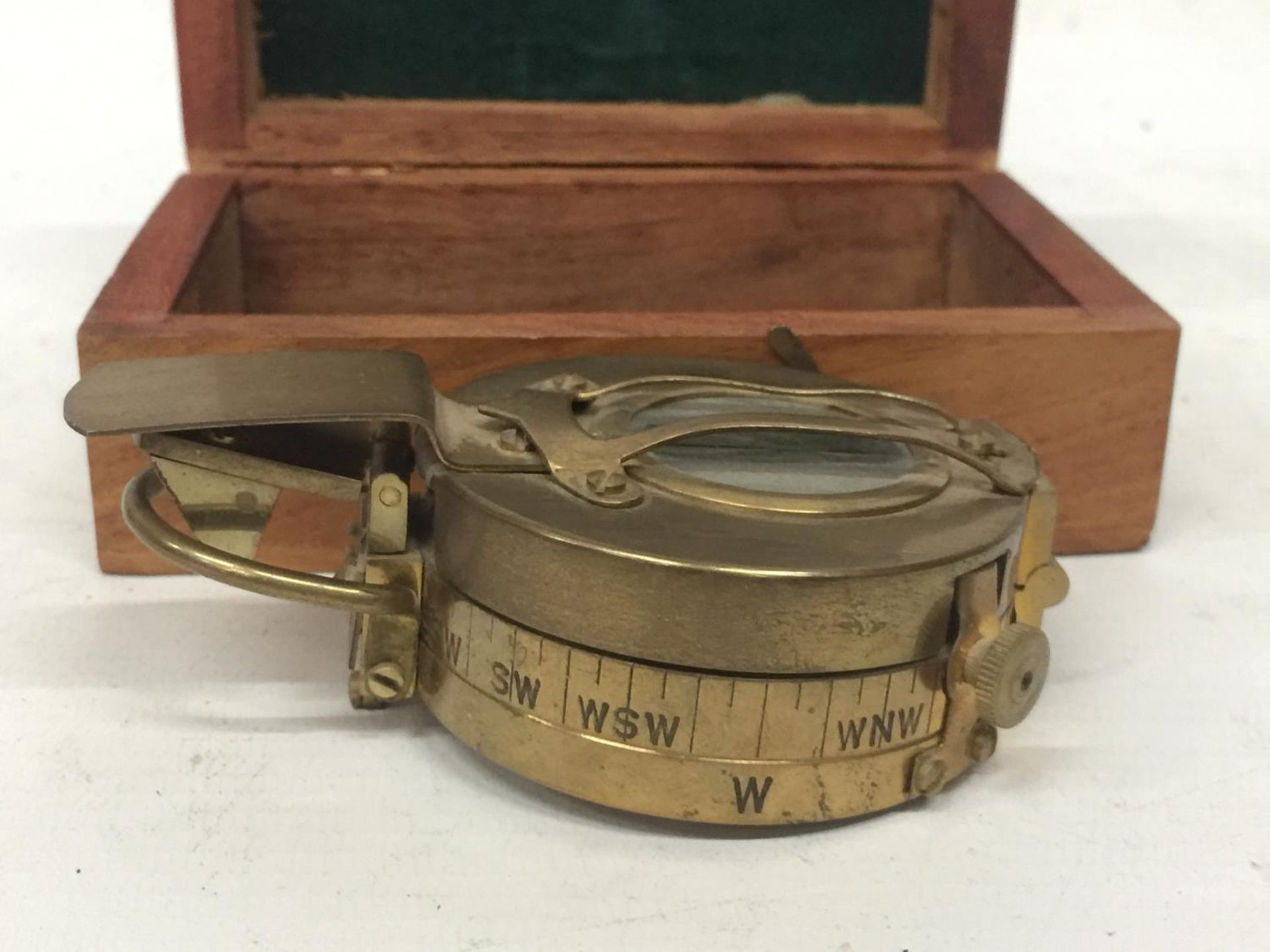 A BOXED COMPASS T.G. CO LTD LONDON MK11 1941 - Image 4 of 4