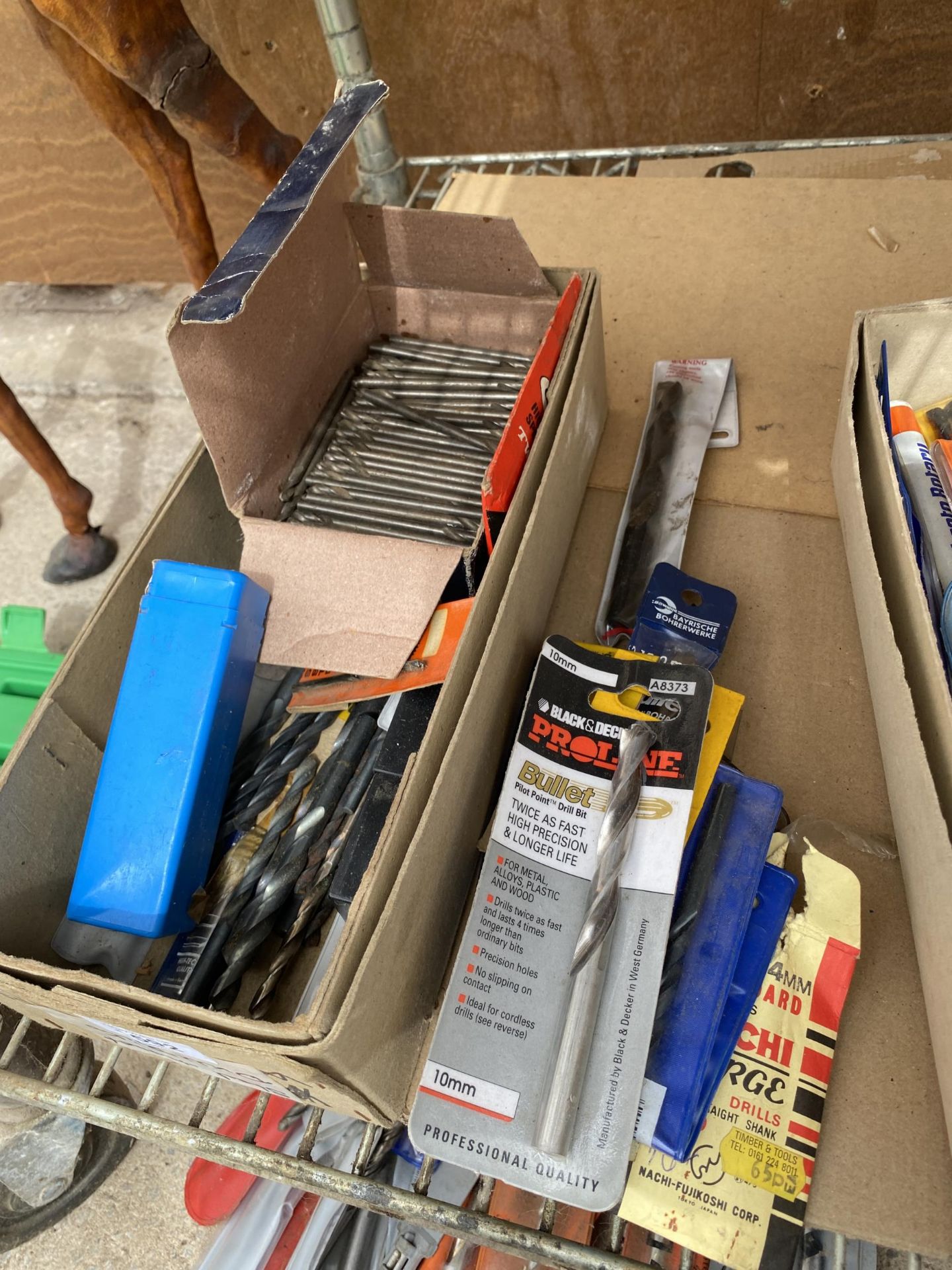A BOX OF ASSORTED NEW OLD STOCK TOOL ITEMS ETC - Image 3 of 4