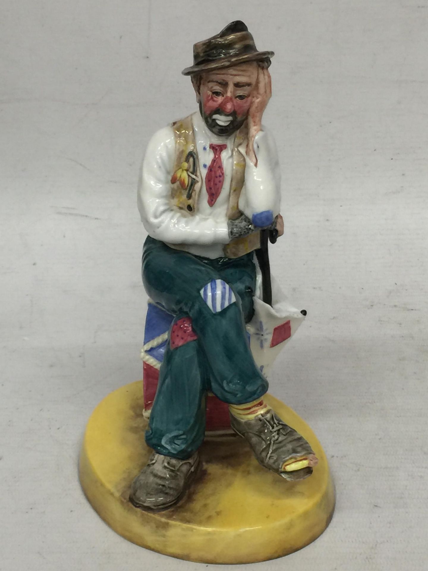 A COALPORT CAVALCADE OF CLOWNS 'WOEFUL TRAMP' FIGURE