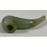 A CHINESE JADEITE JADE STYLE SMALL PIPE, LENGTH 9CM