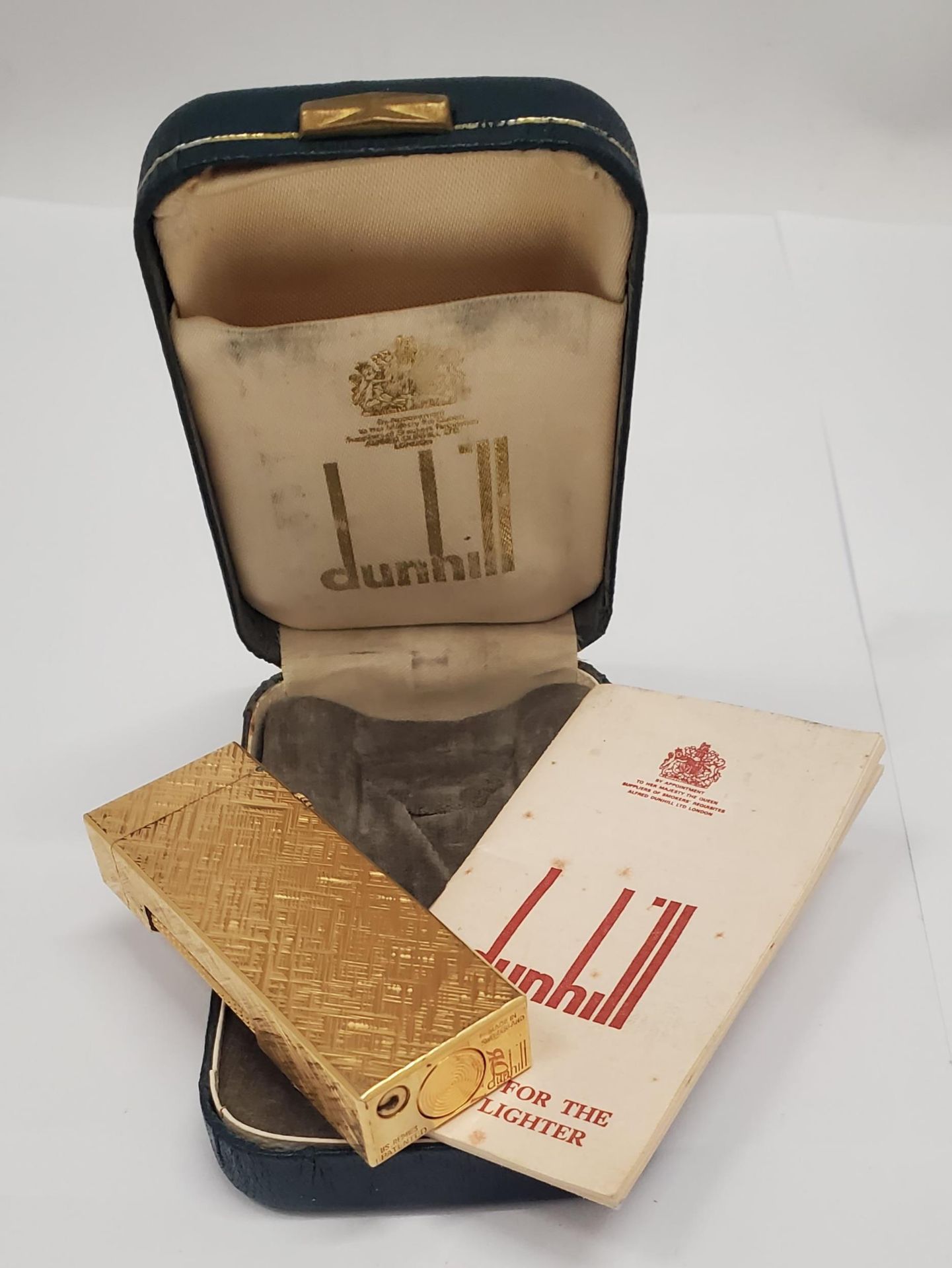 A VINTAGE BOXED AND UNUSED DUNHILL LIGHTER