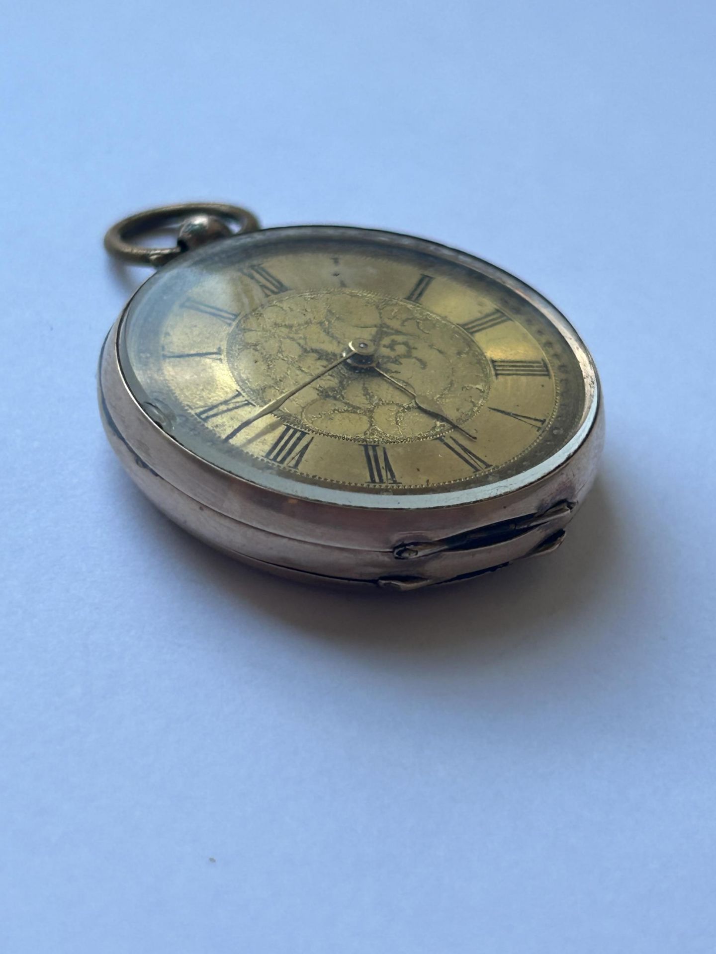 A 9CT GOLD LADIES OPEN FACED POCKET WATCH GROSS WEIGHT 30.63 GRAMS - Image 2 of 6