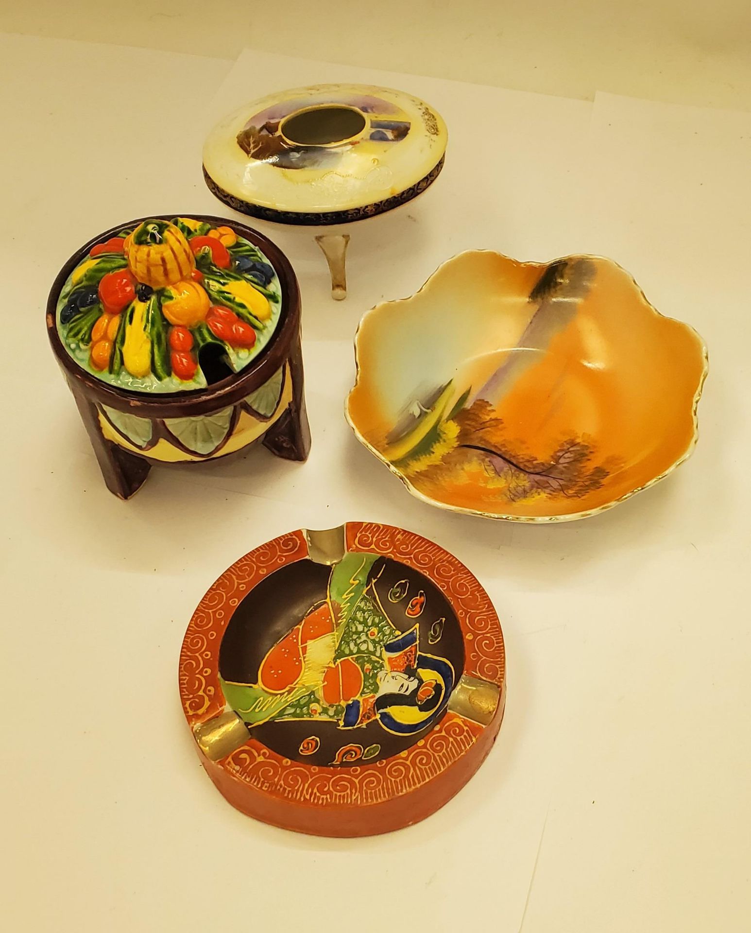 FOUR PIECES OF ORIENTAL WARE TO INCLUDE NORITAKE