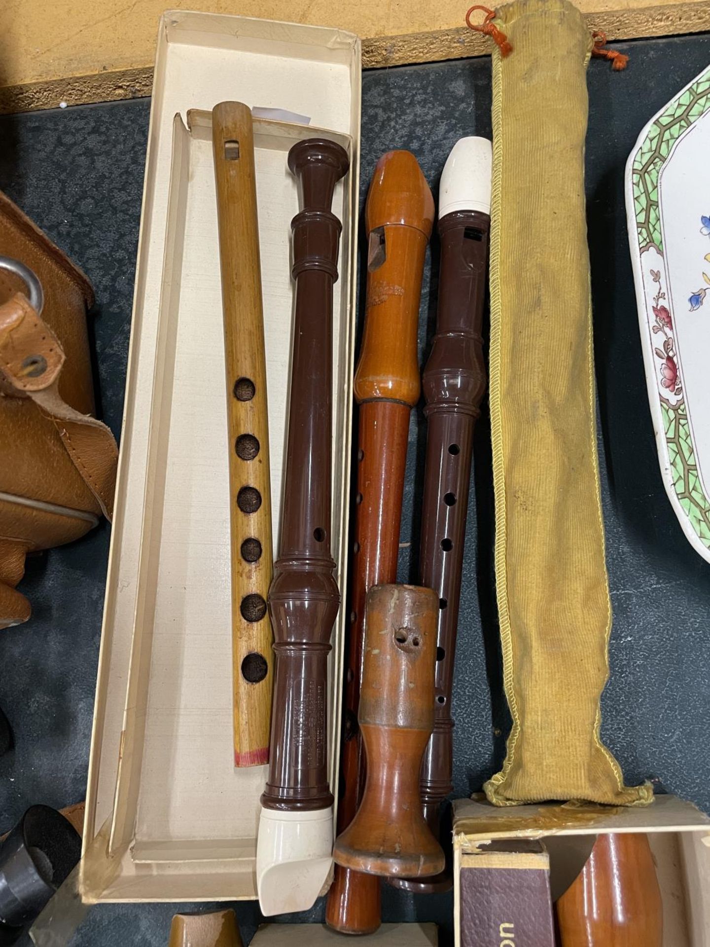 A QUANTITY OF RECORDERS TO INCLUDE DESCANT AND TWO TREBLES - Image 2 of 3