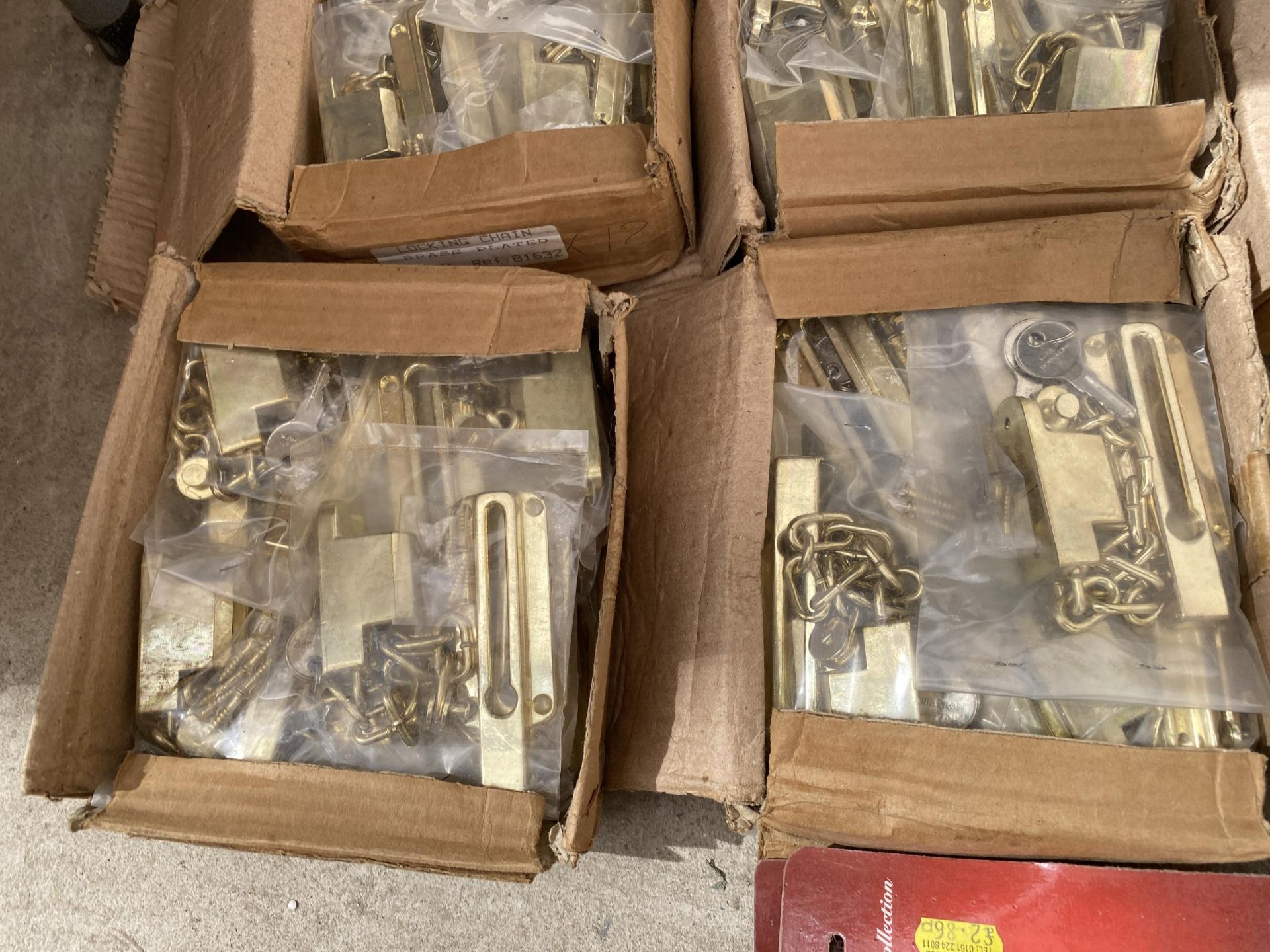 A LARGE COLLECTION OF BRASS DOOR PARTS - LOCKS ETC - Image 3 of 4