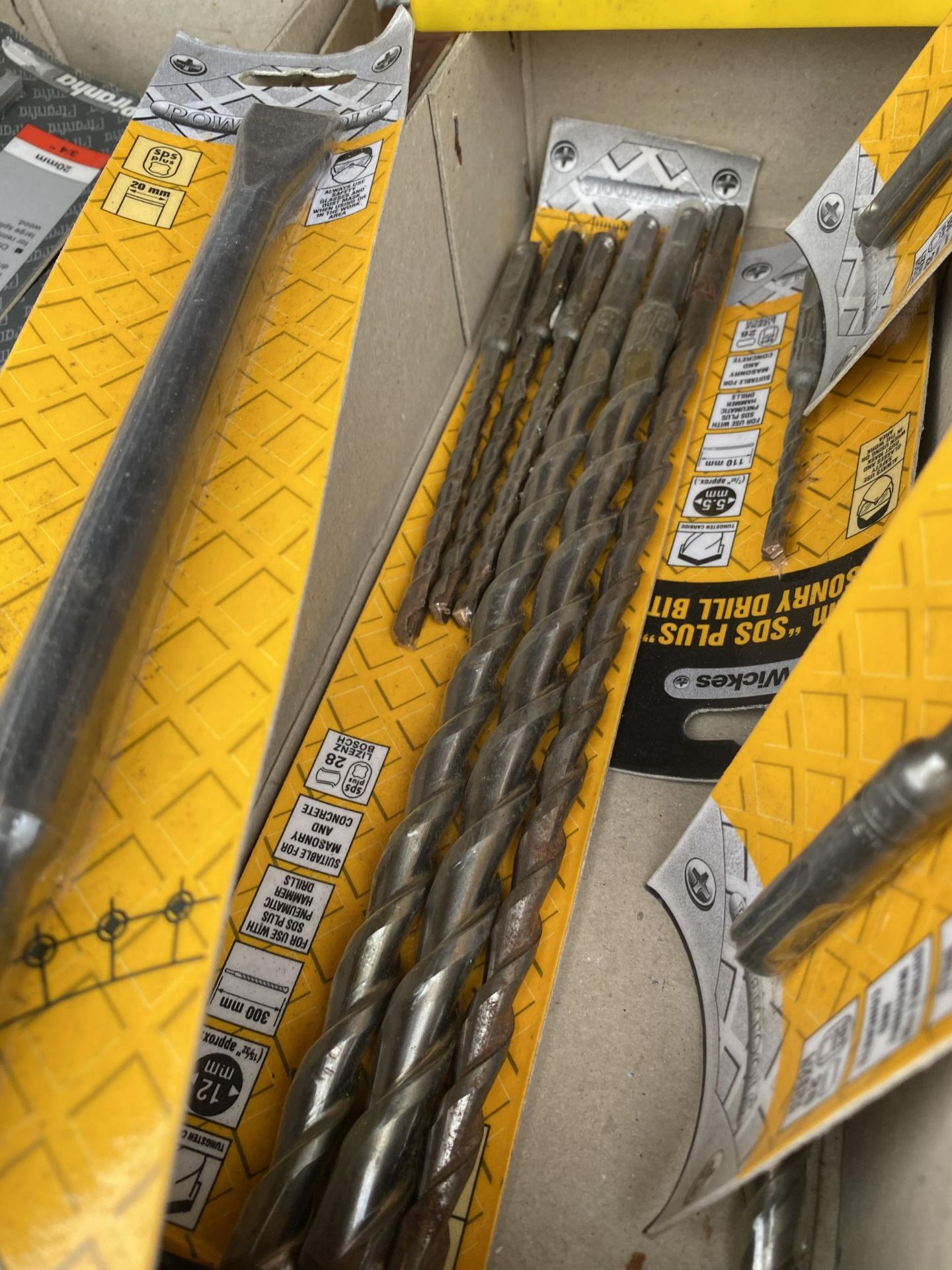 A BOX OF WICKES SDS DRILL BITS AND DEWALT SET - Image 3 of 3