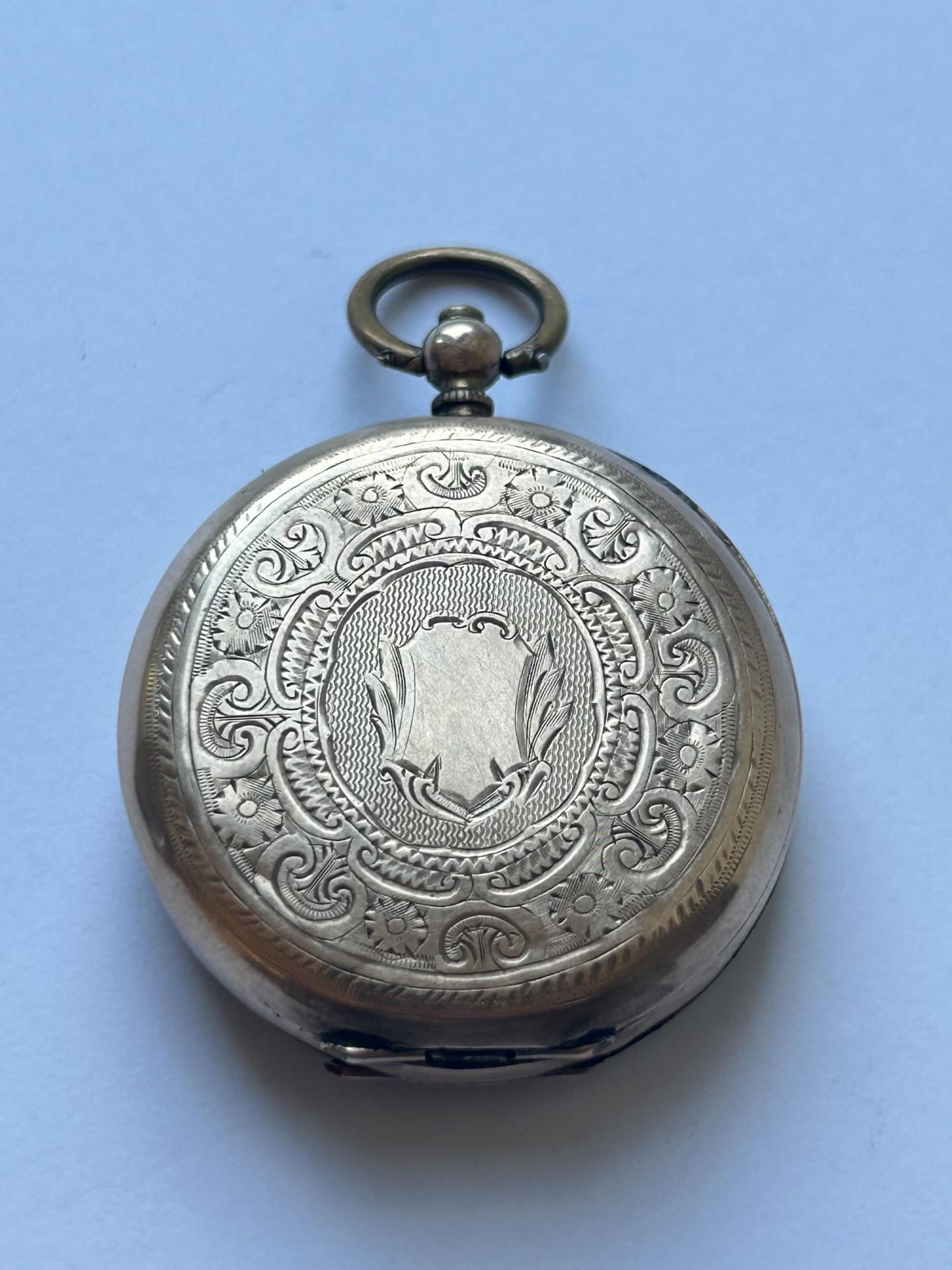 A 9CT GOLD LADIES OPEN FACED POCKET WATCH GROSS WEIGHT 30.63 GRAMS - Image 3 of 6