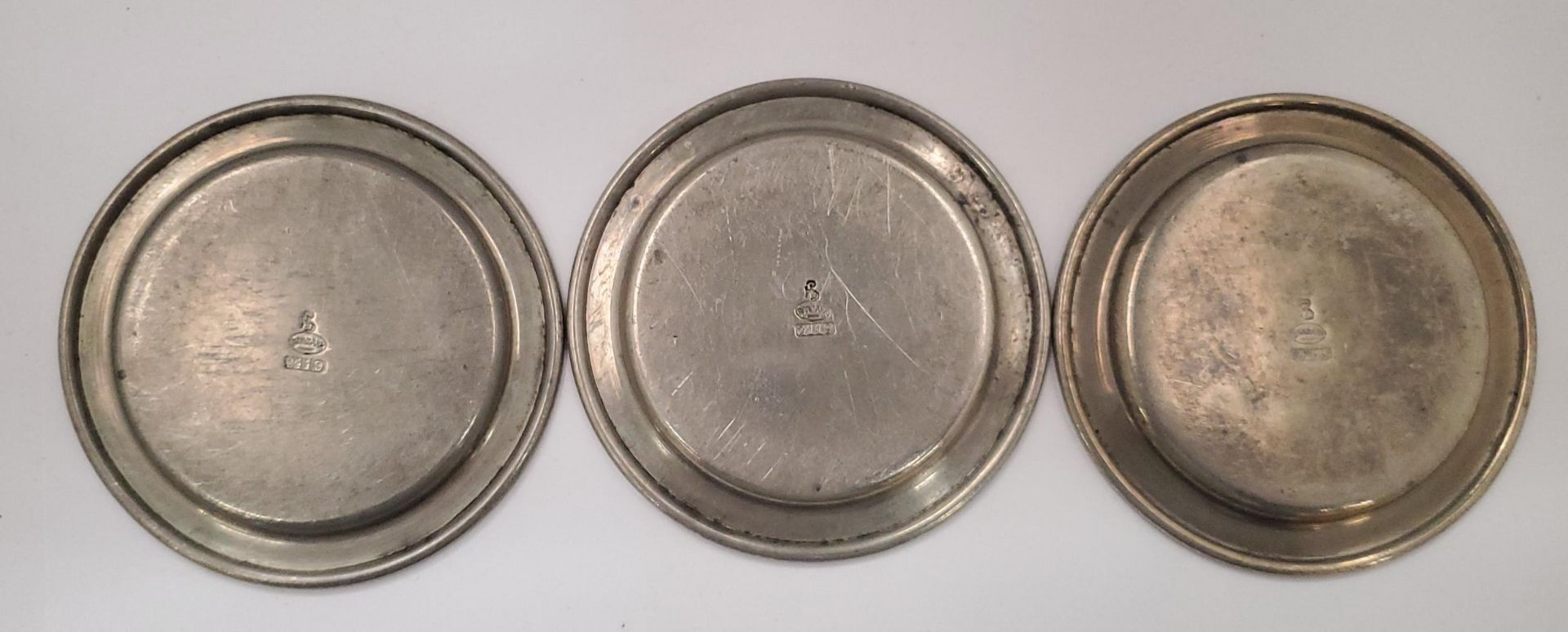 A SET OF FIVE SMALL DANISH PEWTER PIN TRAYS - Image 2 of 3