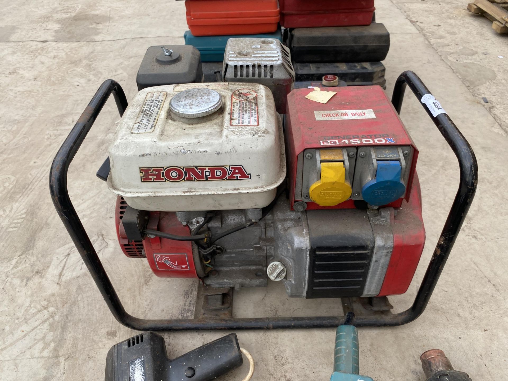 A HONDA PETROL EG 1900X GENERATOR - Image 2 of 3