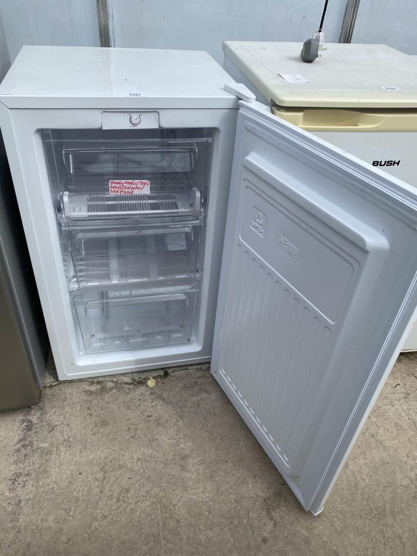 A WHITE UNDER COUNTER FREEZER - Image 2 of 2