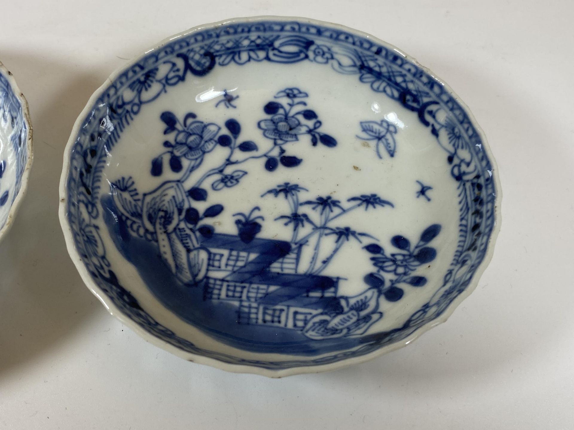 A PAIR OF 19TH CENTURY QING CHINESE BLUE AND WHITE DISHES, DIAMETER 12CM - Image 3 of 6