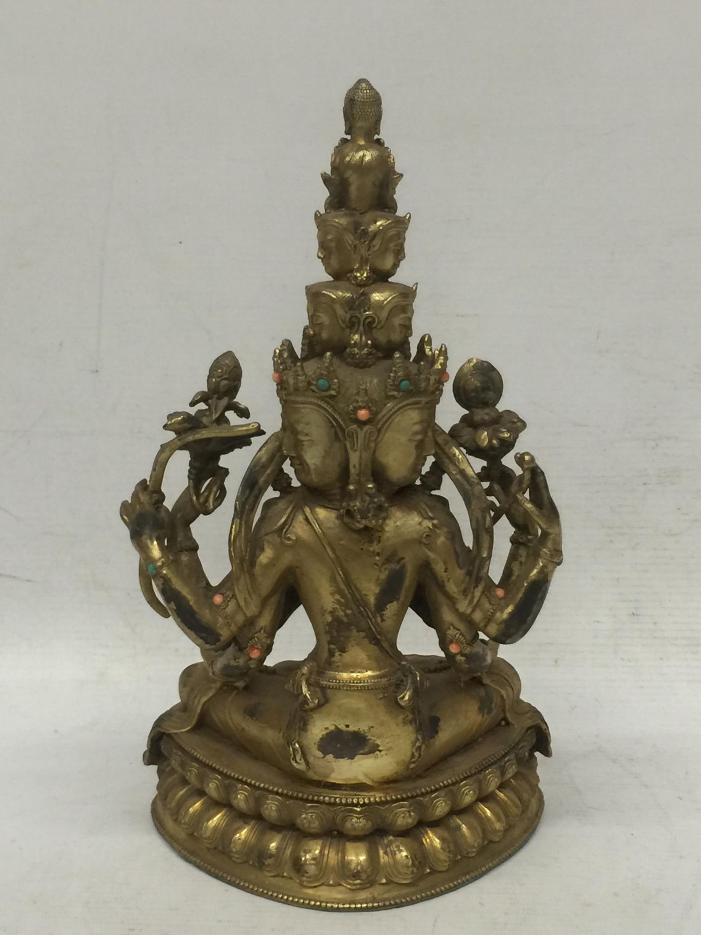 A GILT BRONZE REPOUSSE THRONE AND AUREOLE WITH BUDDHA - Bild 3 aus 3